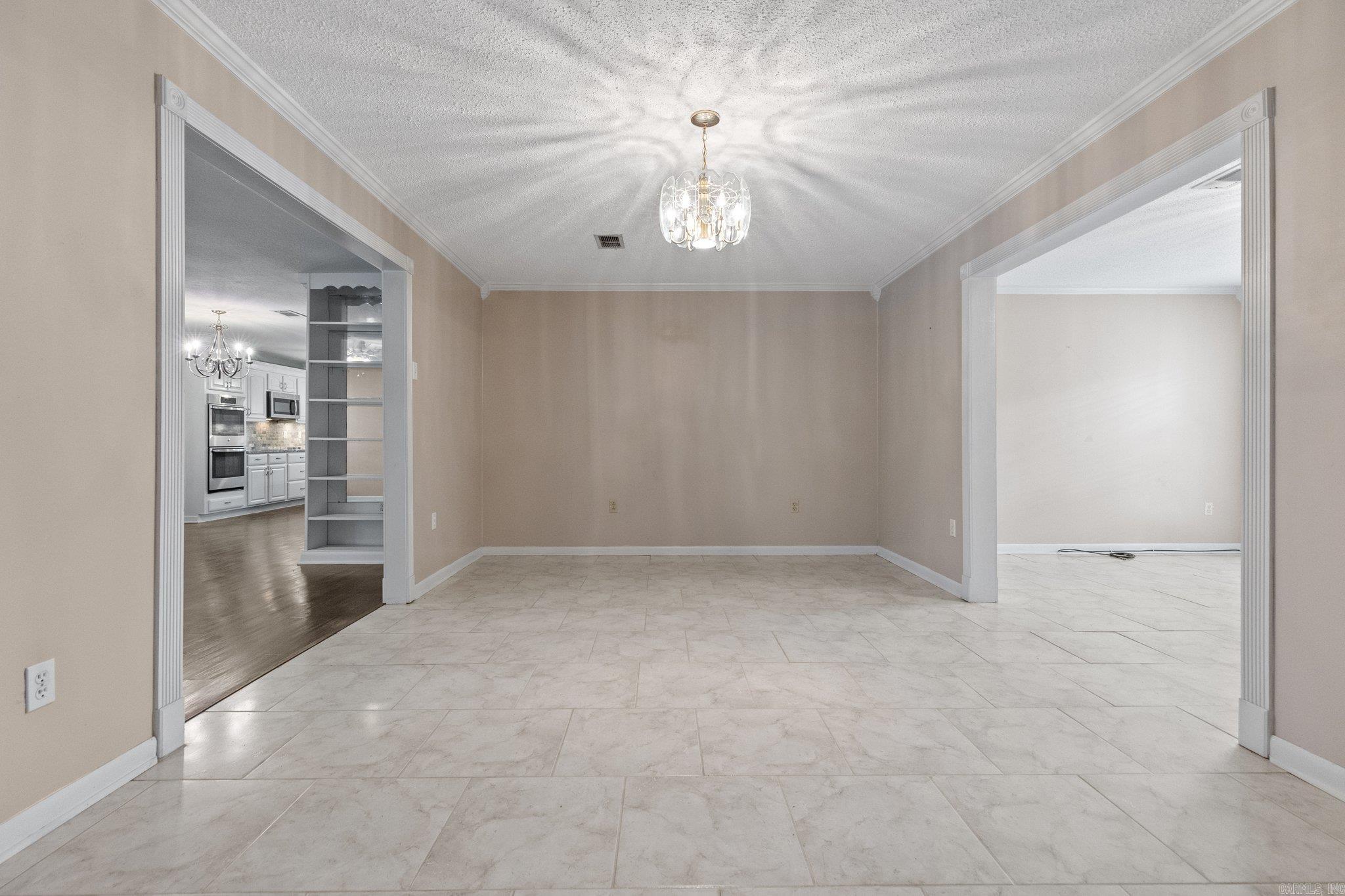 4601 N Rockwood Drive