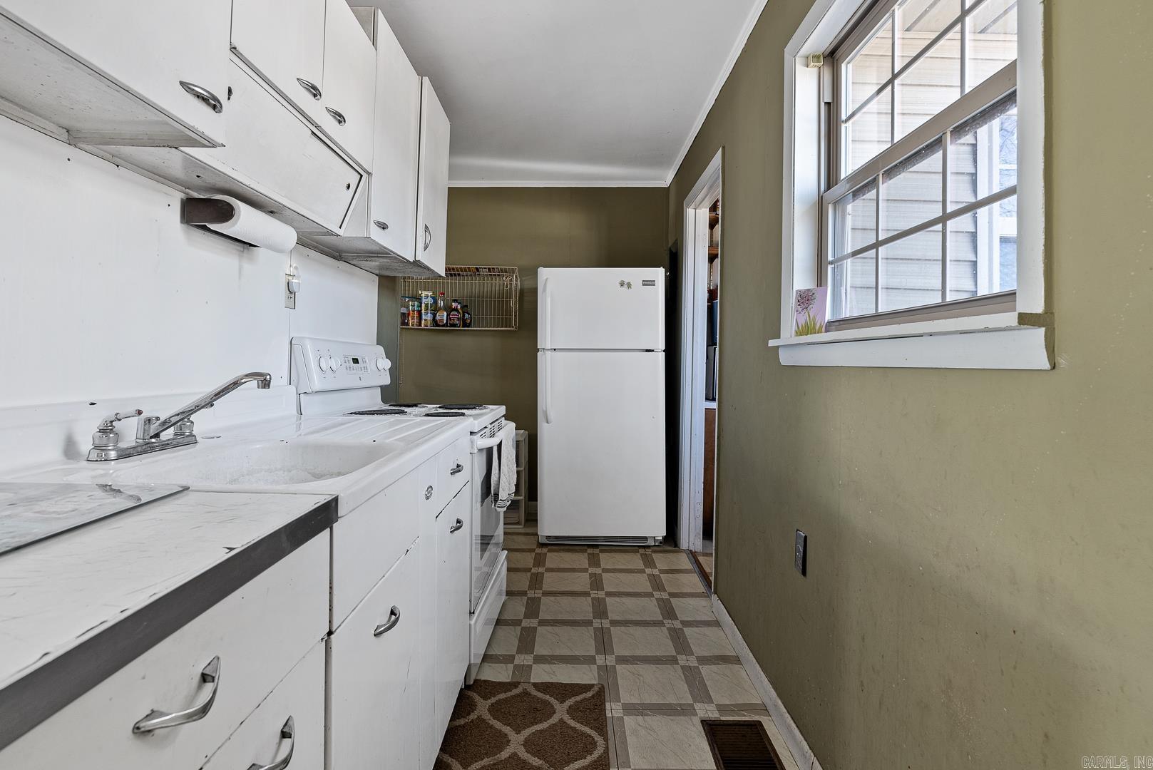 221 Springwood Terrace