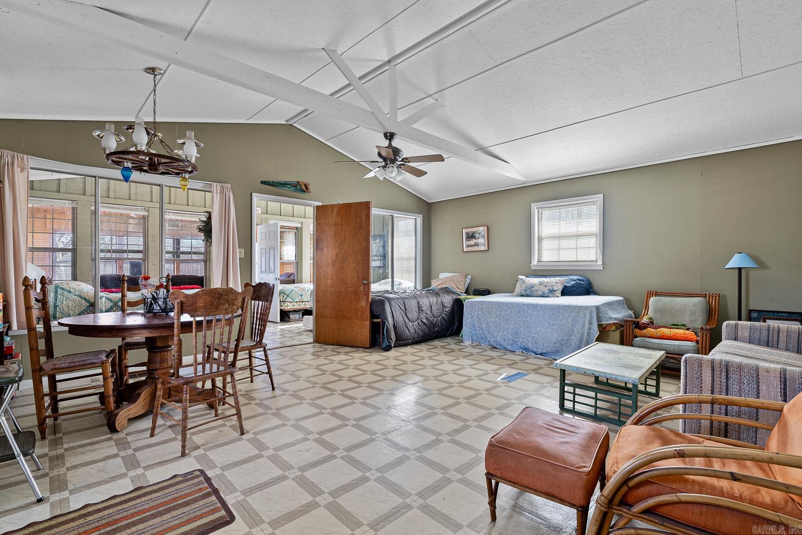 221 Springwood Terrace