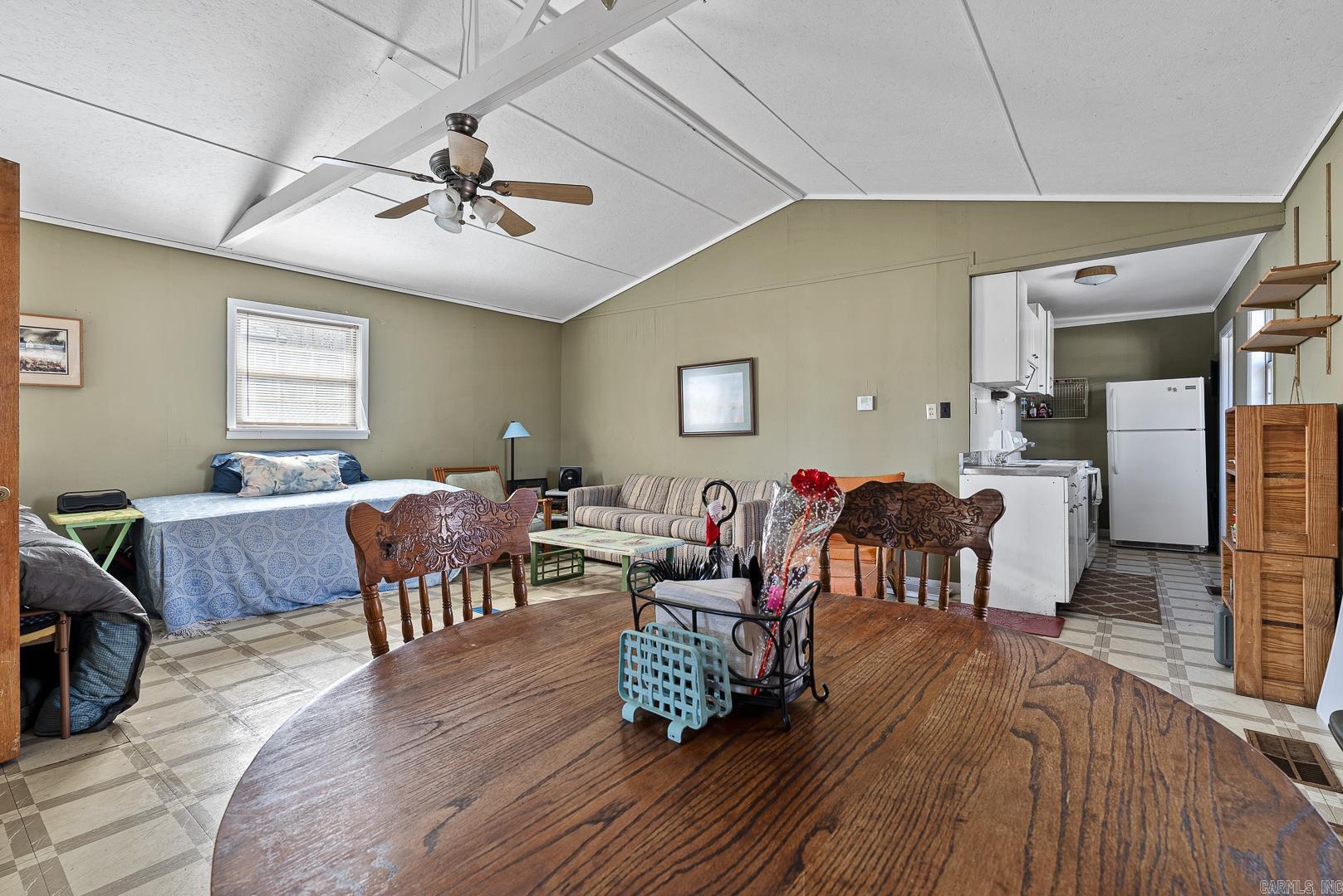 221 Springwood Terrace