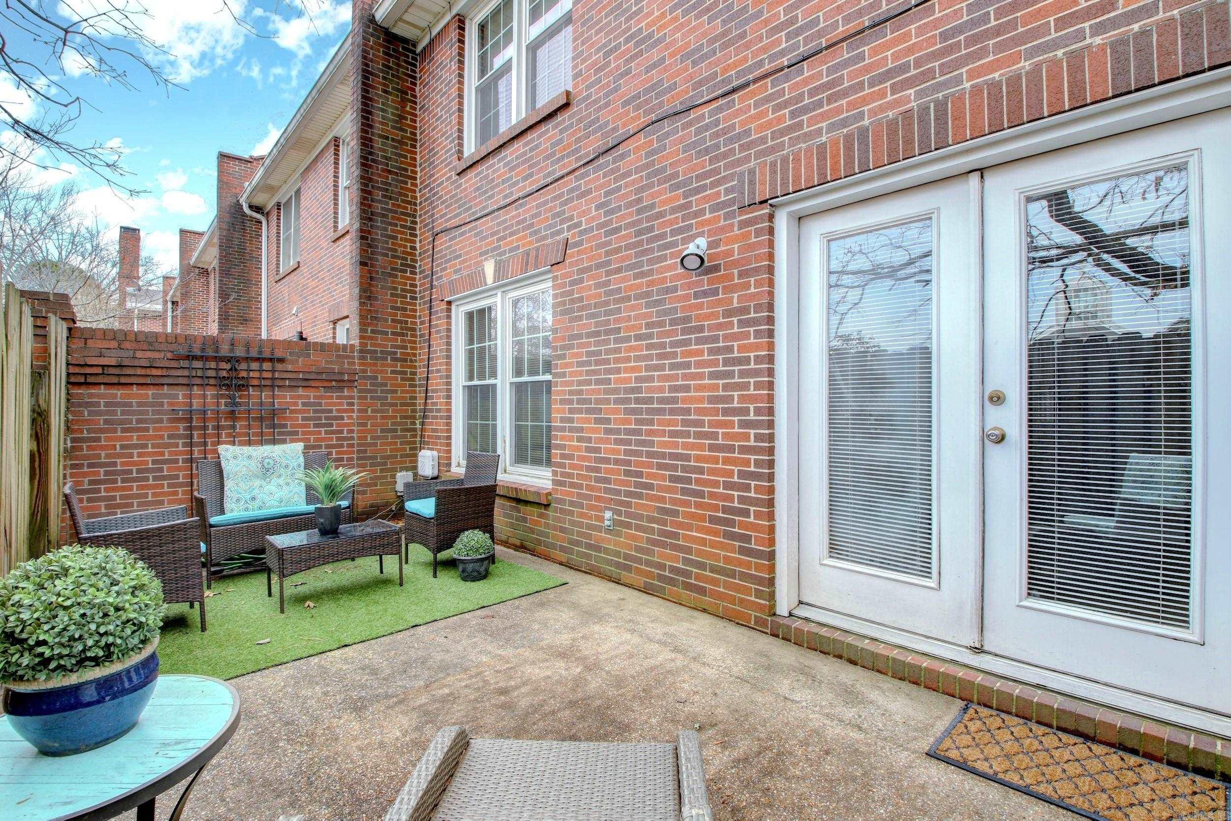 126 Cambridge Place