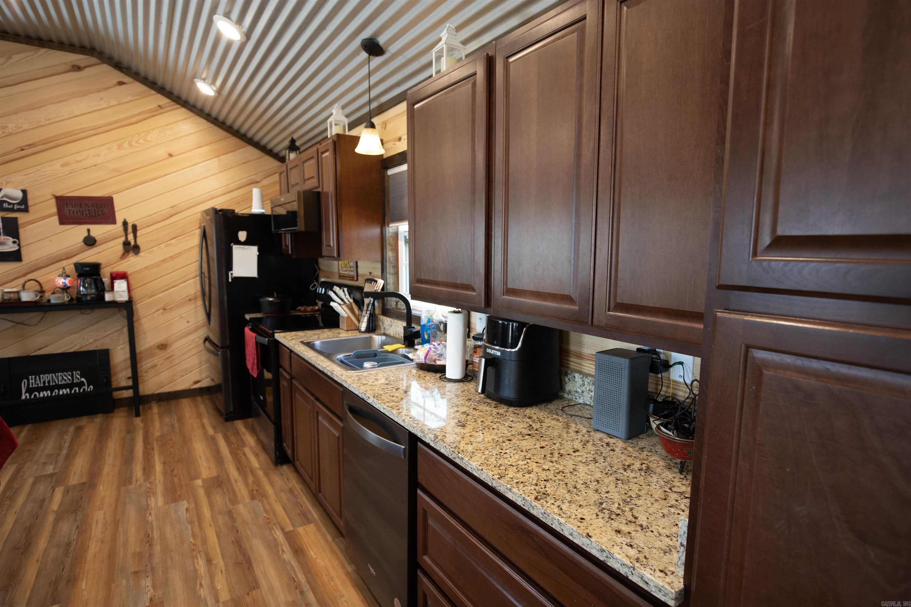152 Anderson Loop