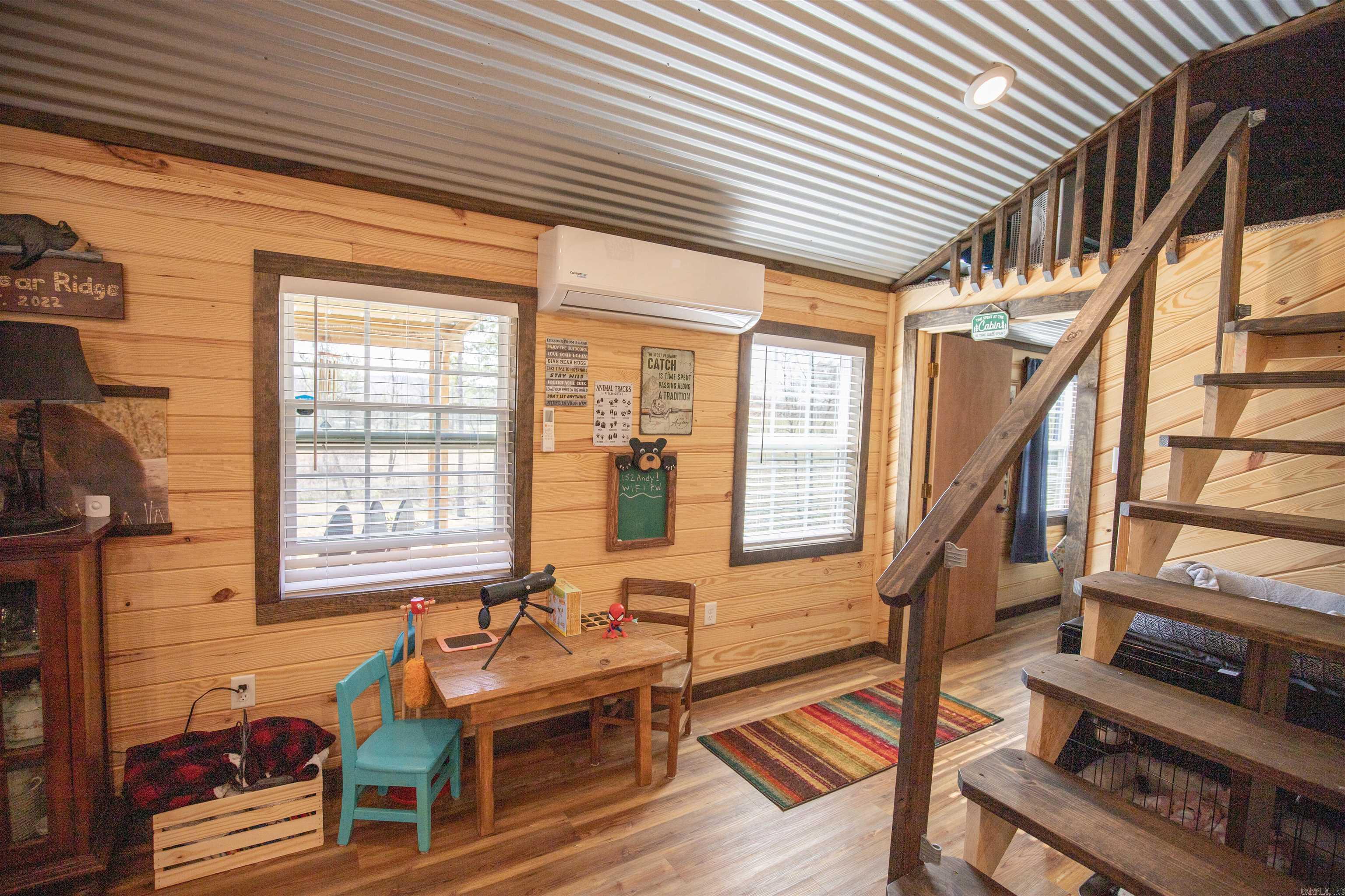 152 Anderson Loop