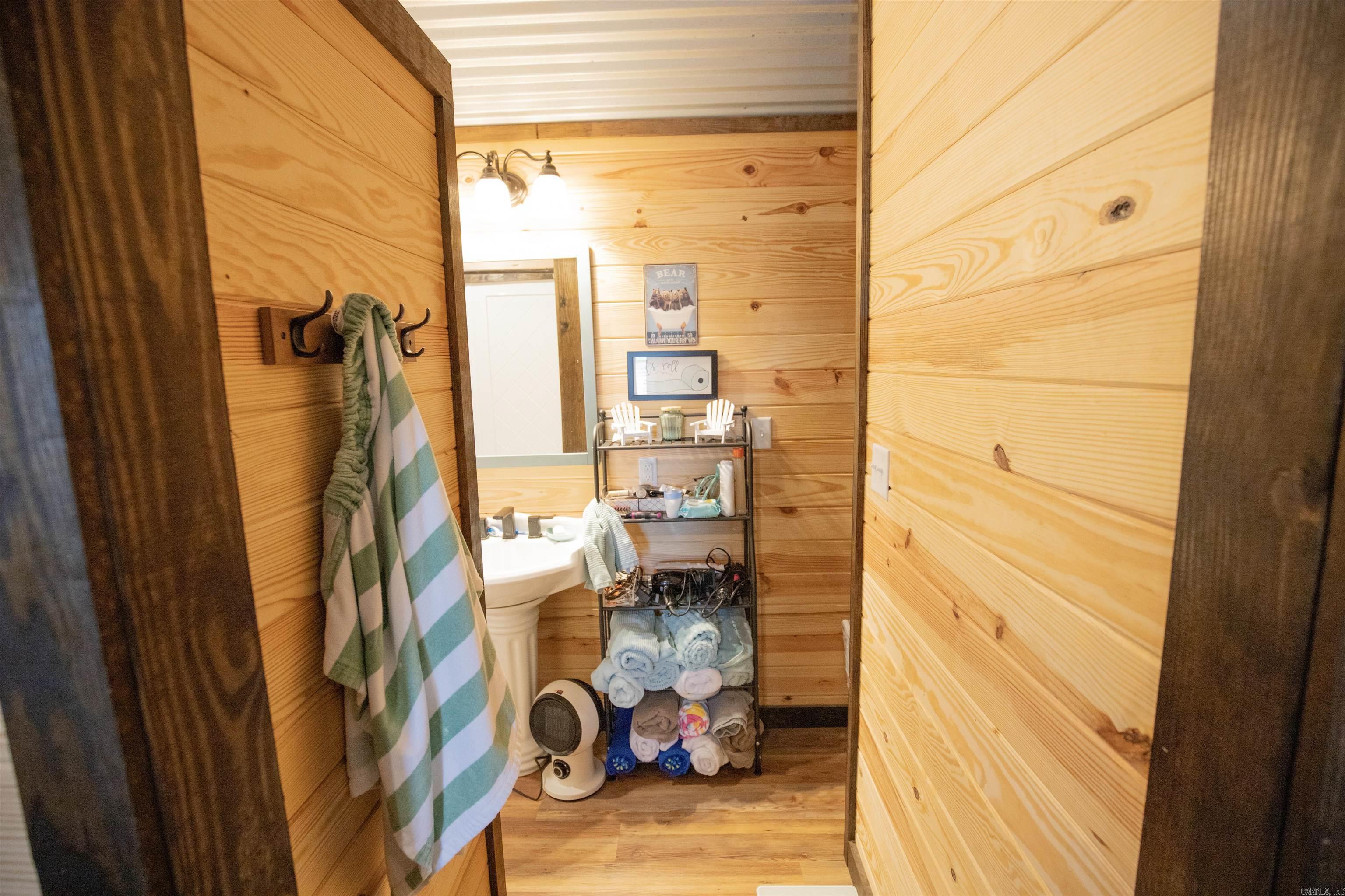 152 Anderson Loop
