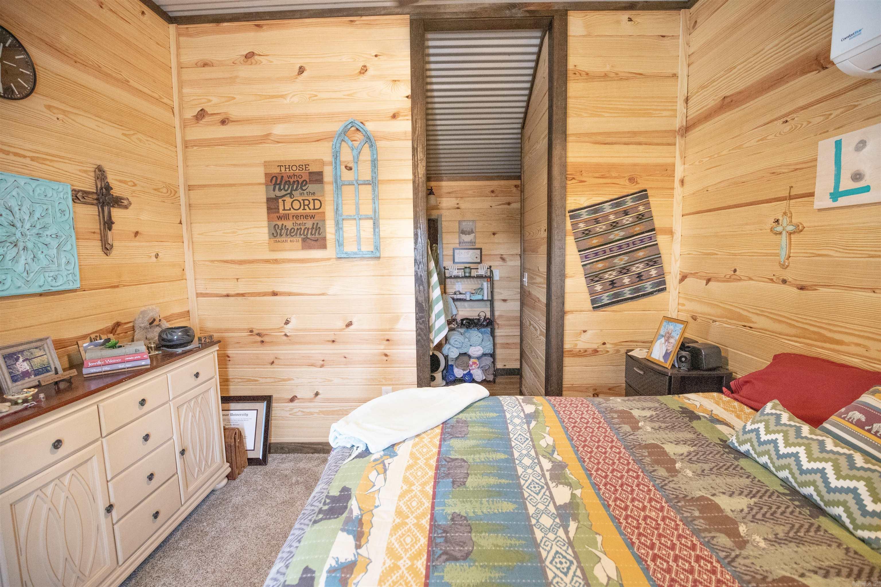 152 Anderson Loop