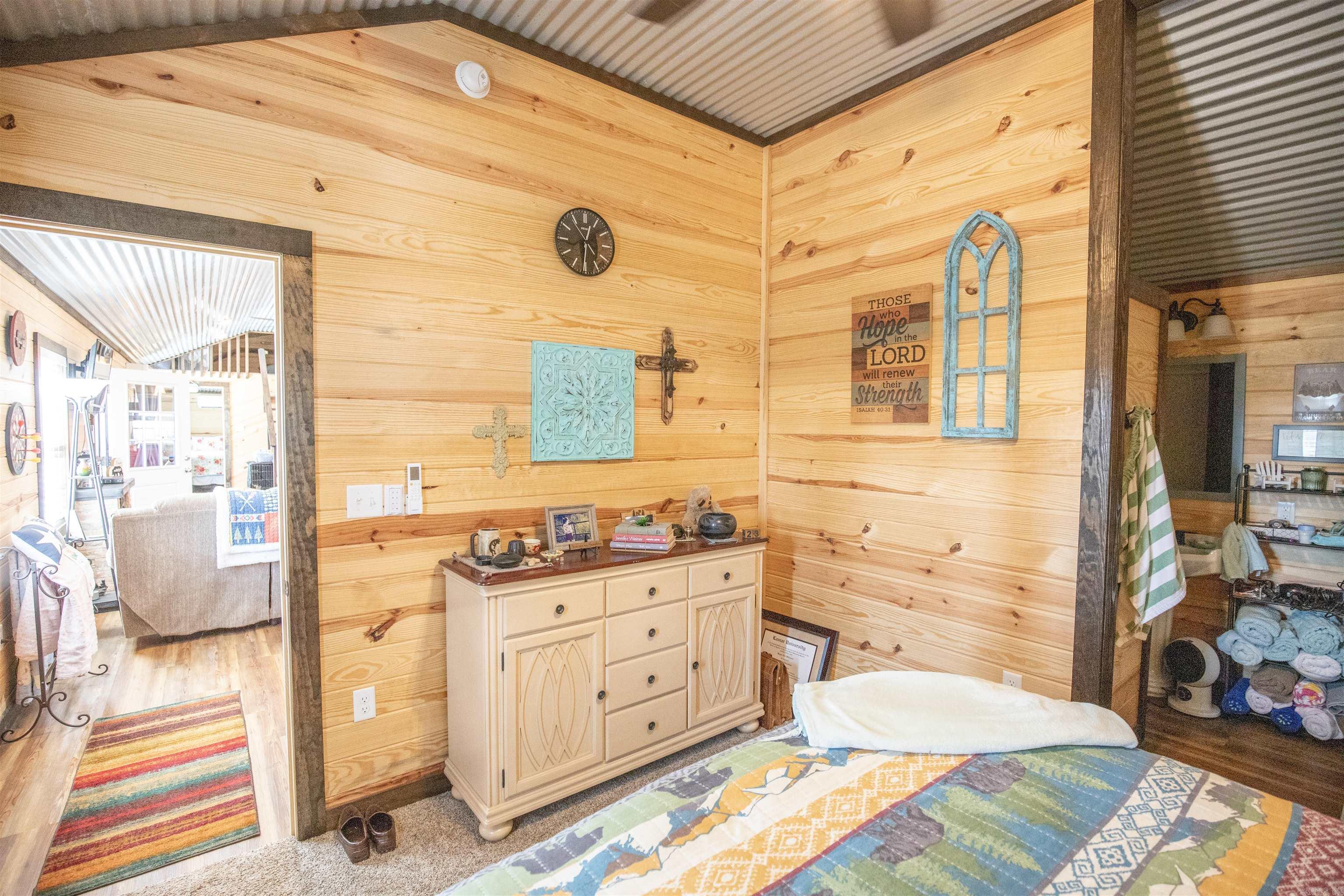 152 Anderson Loop