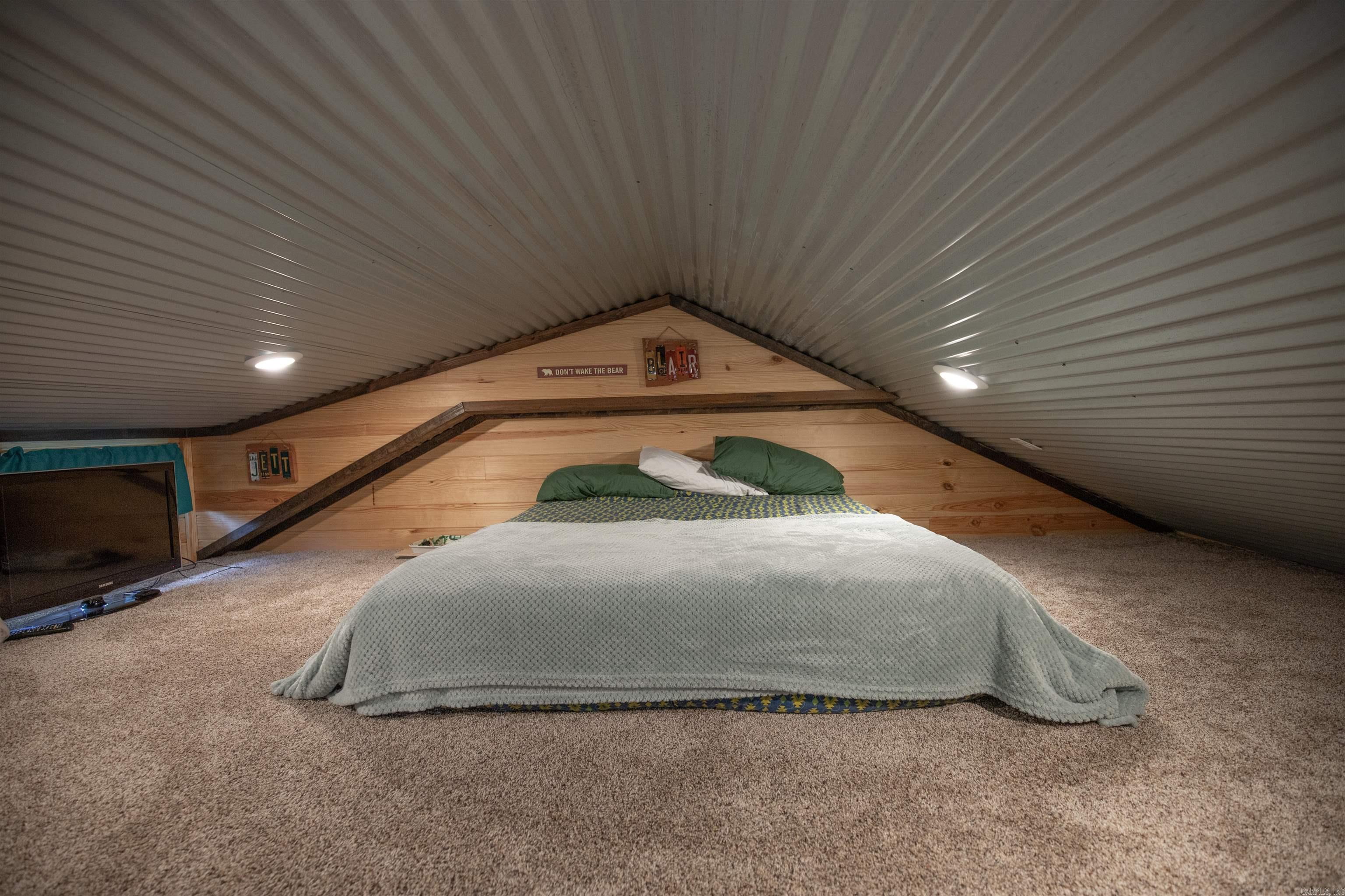 152 Anderson Loop
