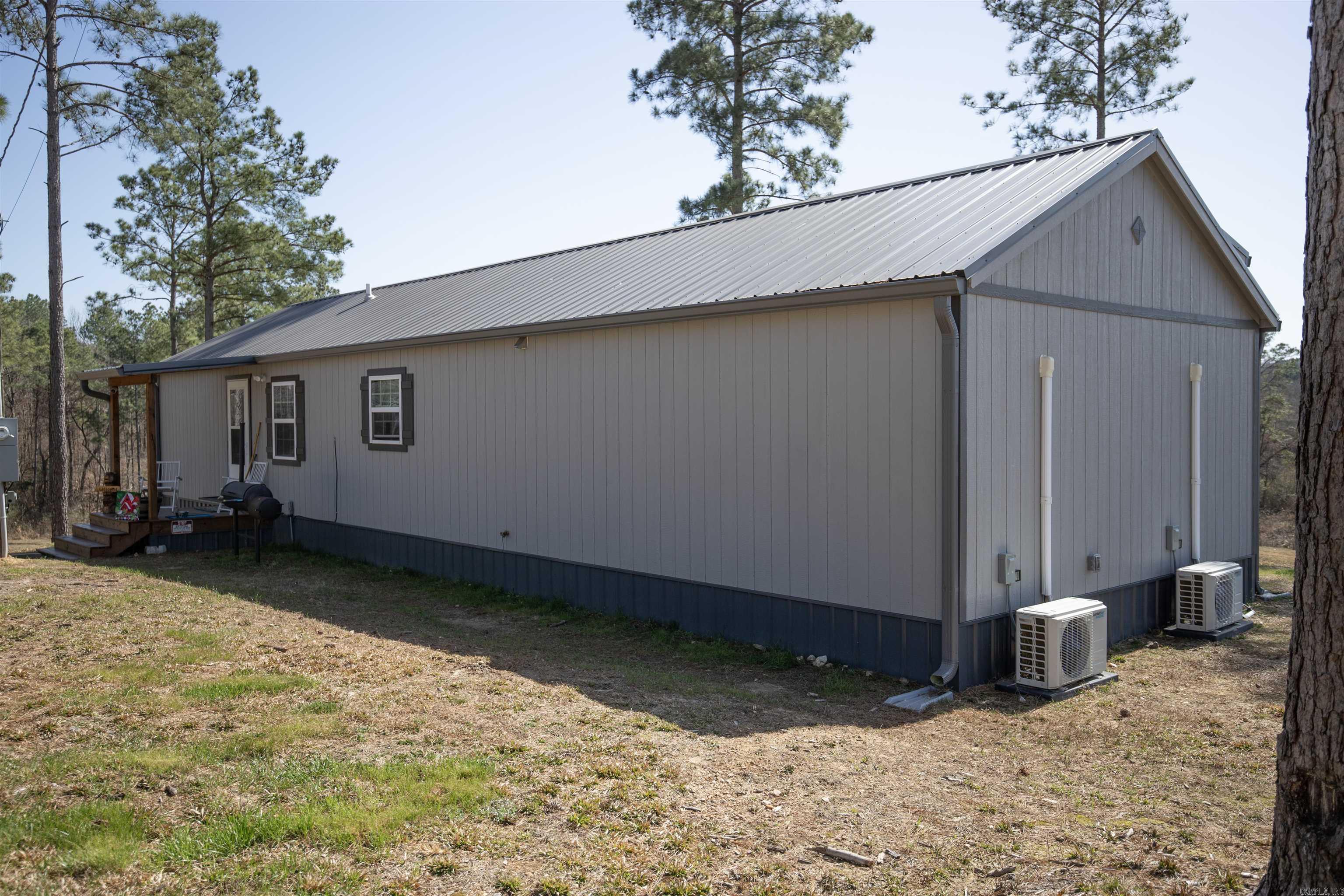 152 Anderson Loop
