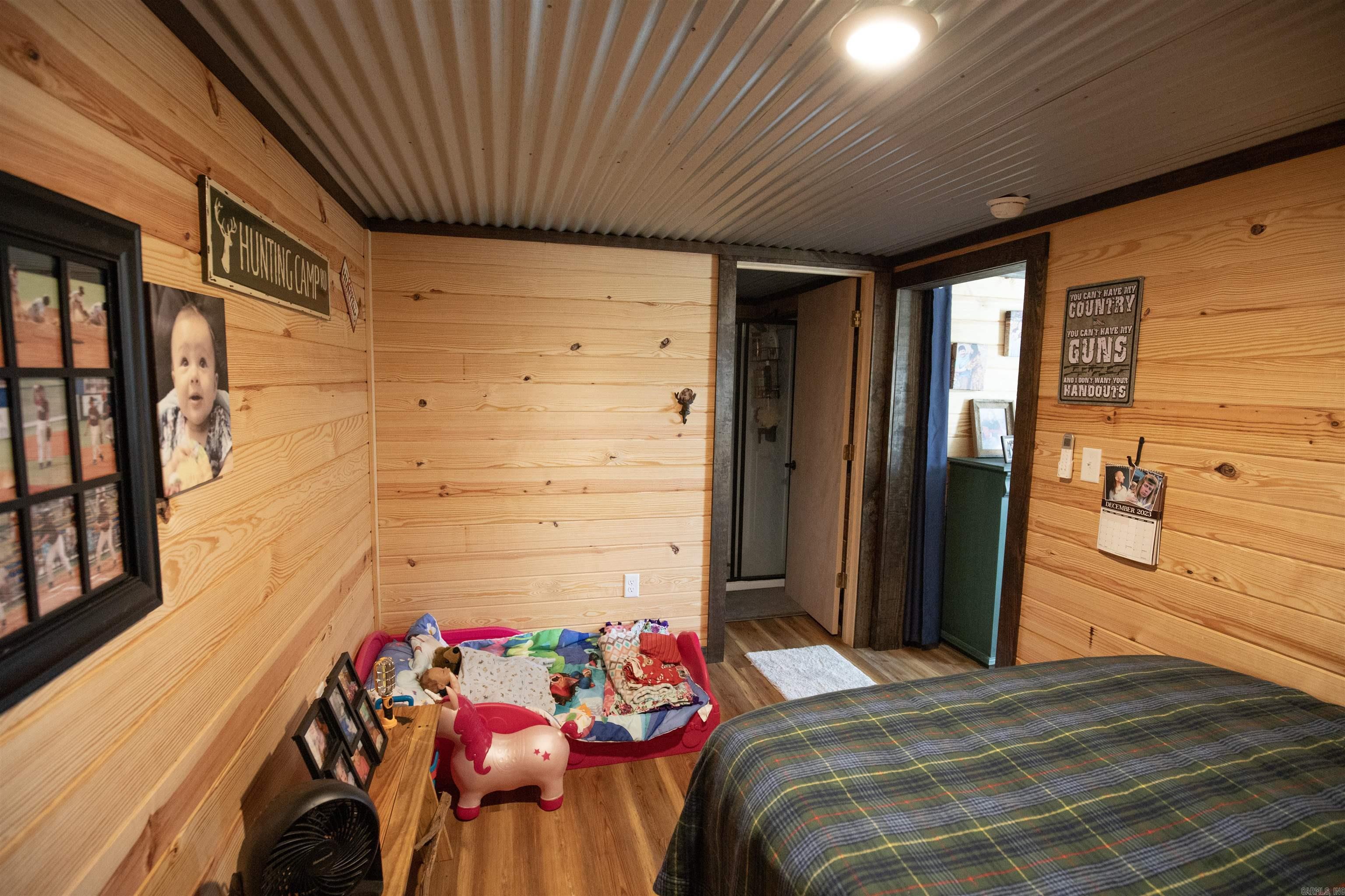 152 Anderson Loop