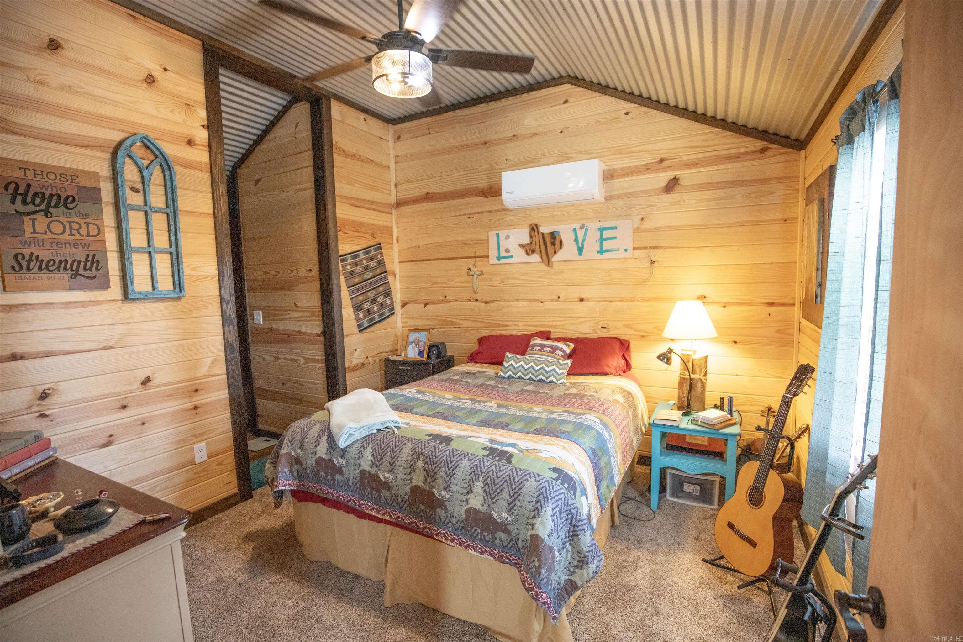 152 Anderson Loop