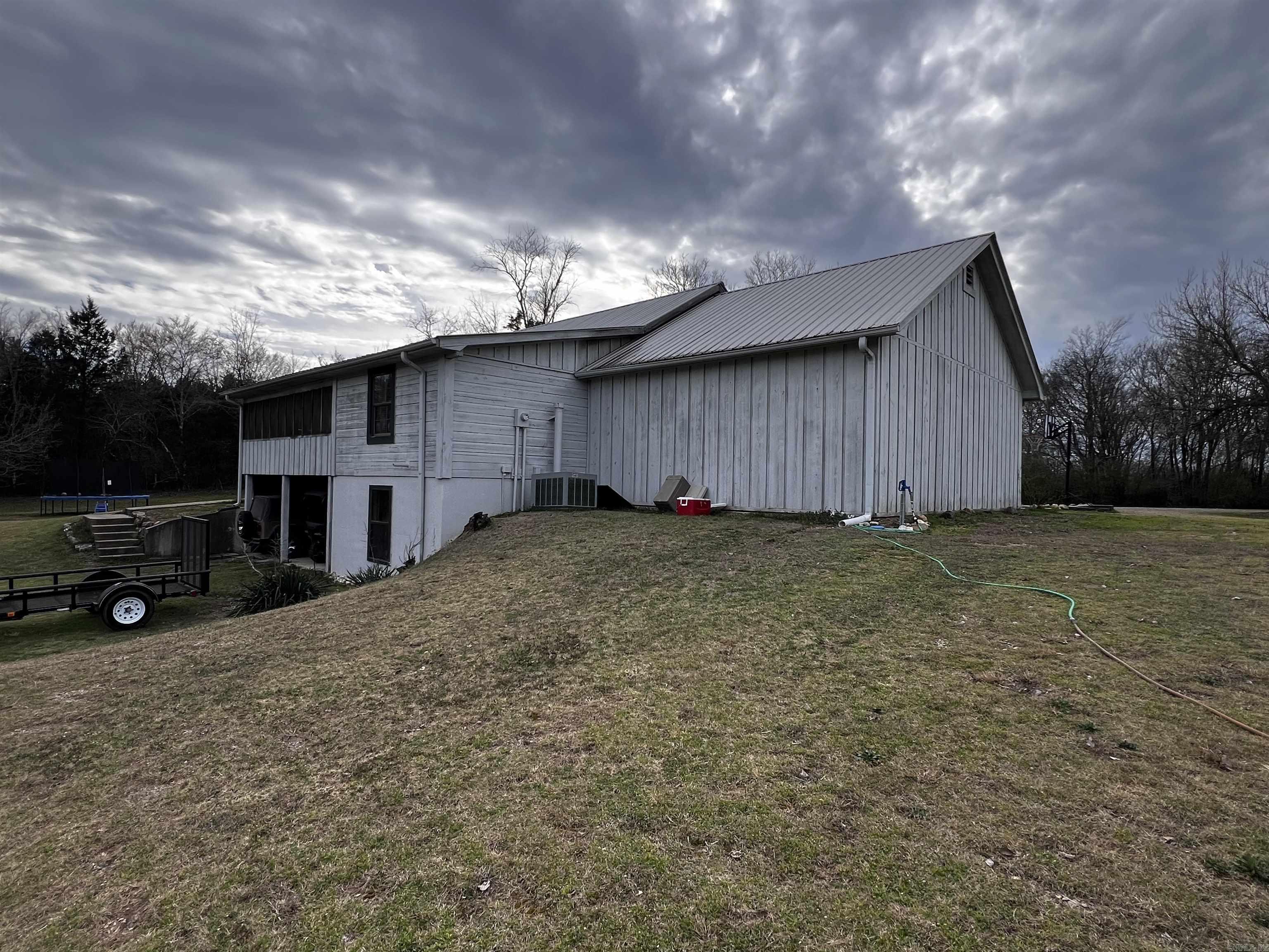 1093 W Hwy 8 Highway