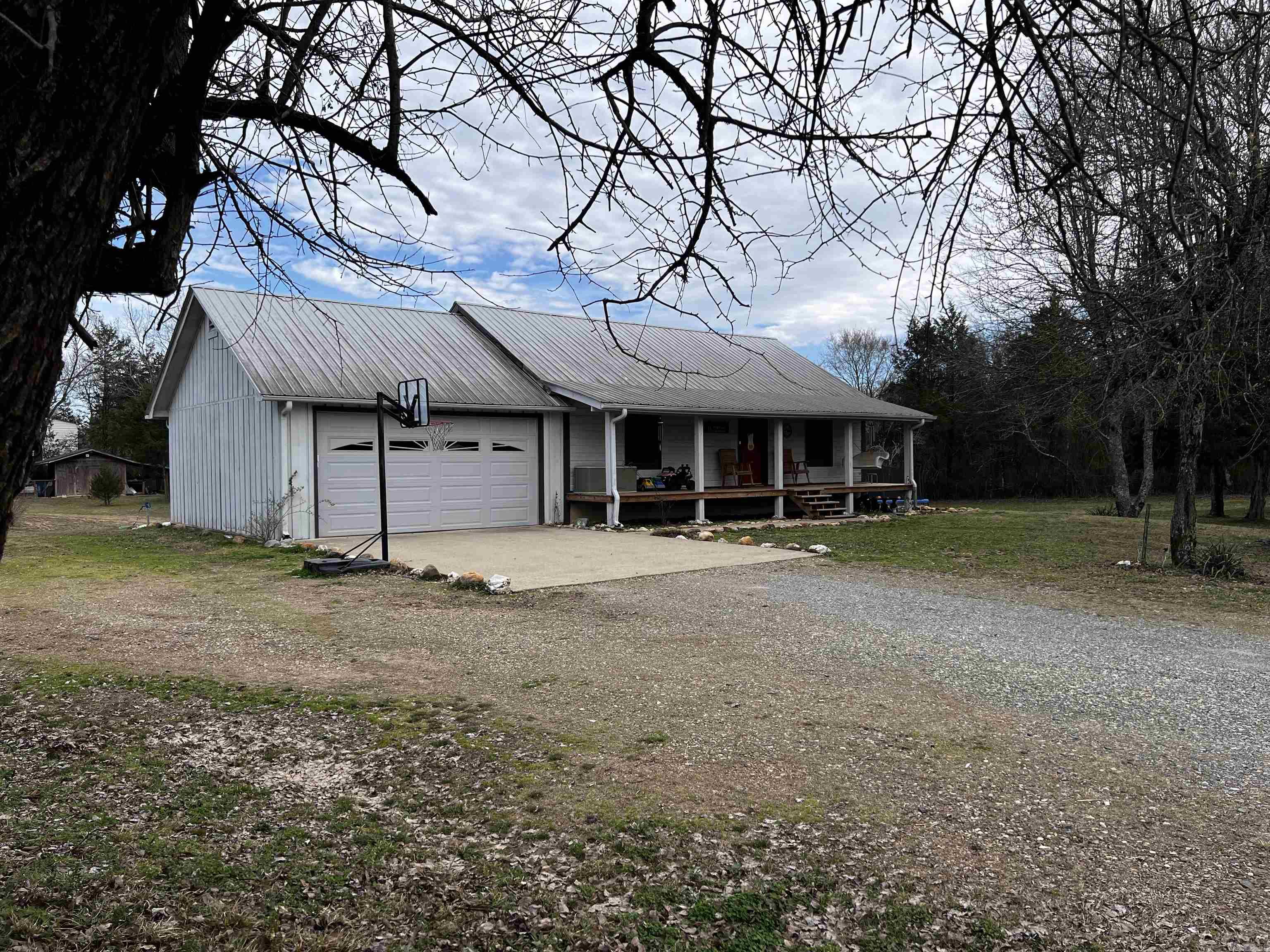 1093 W Hwy 8 Highway