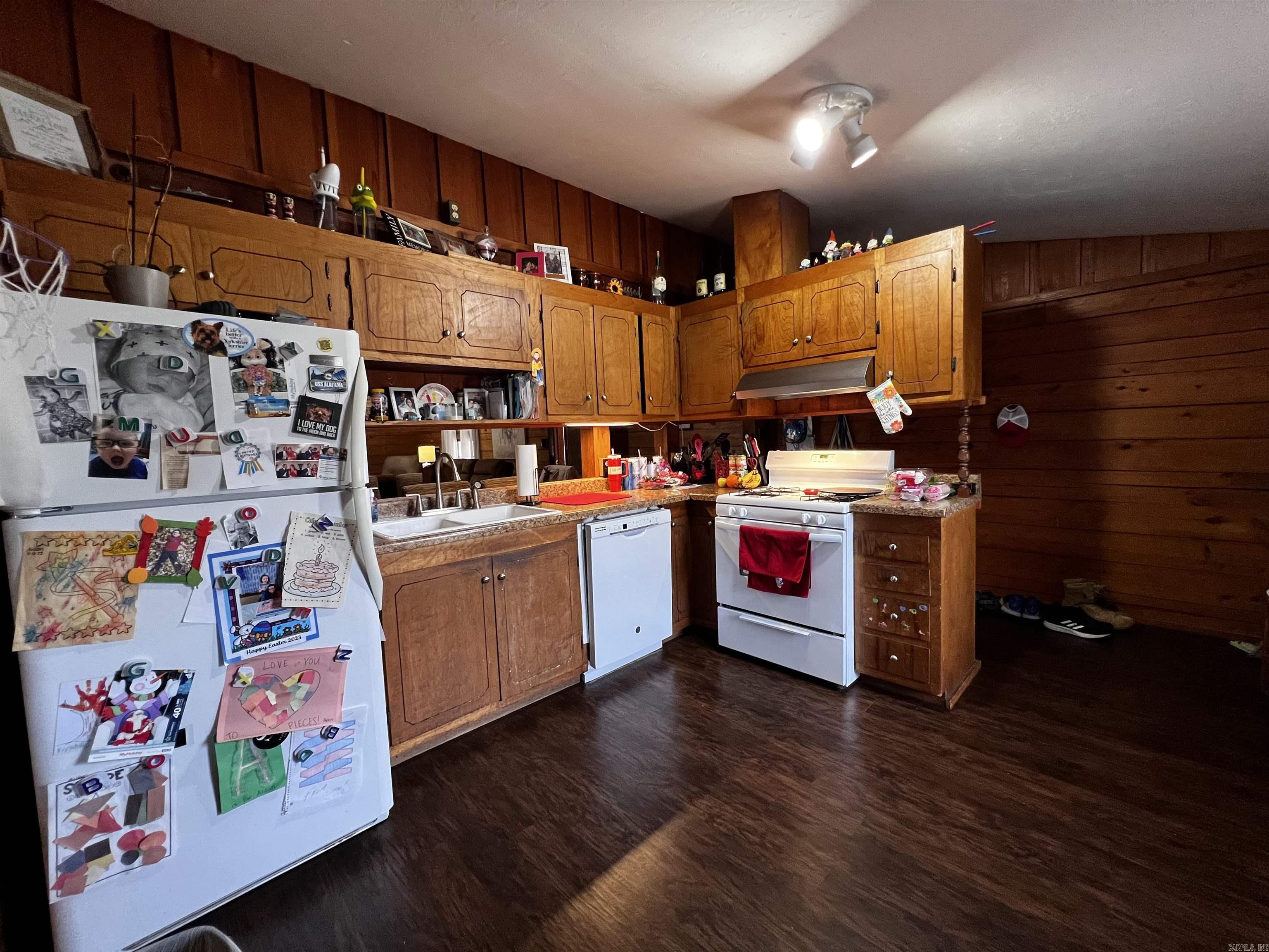 1093 W Hwy 8 Highway