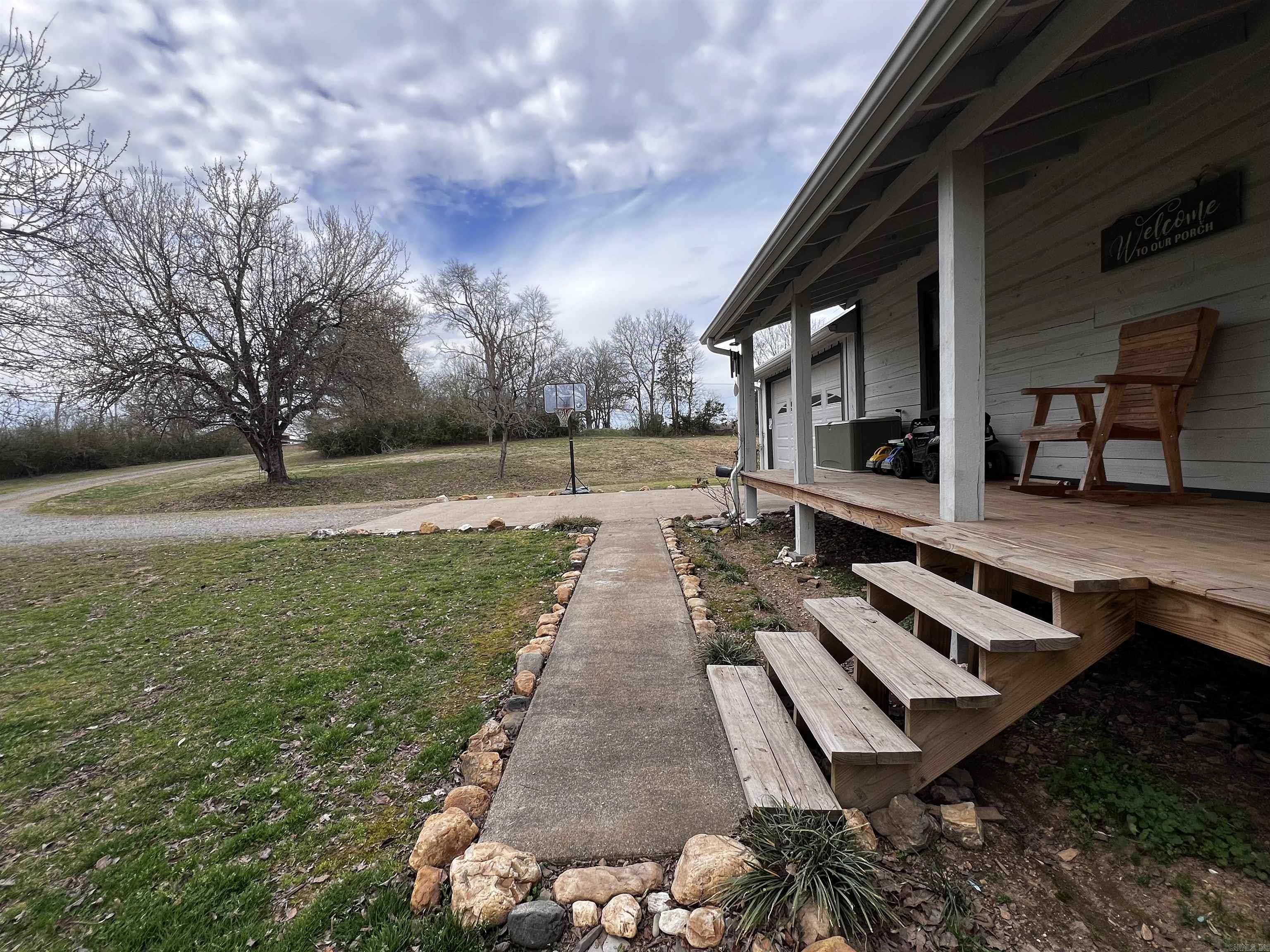 1093 W Hwy 8 Highway