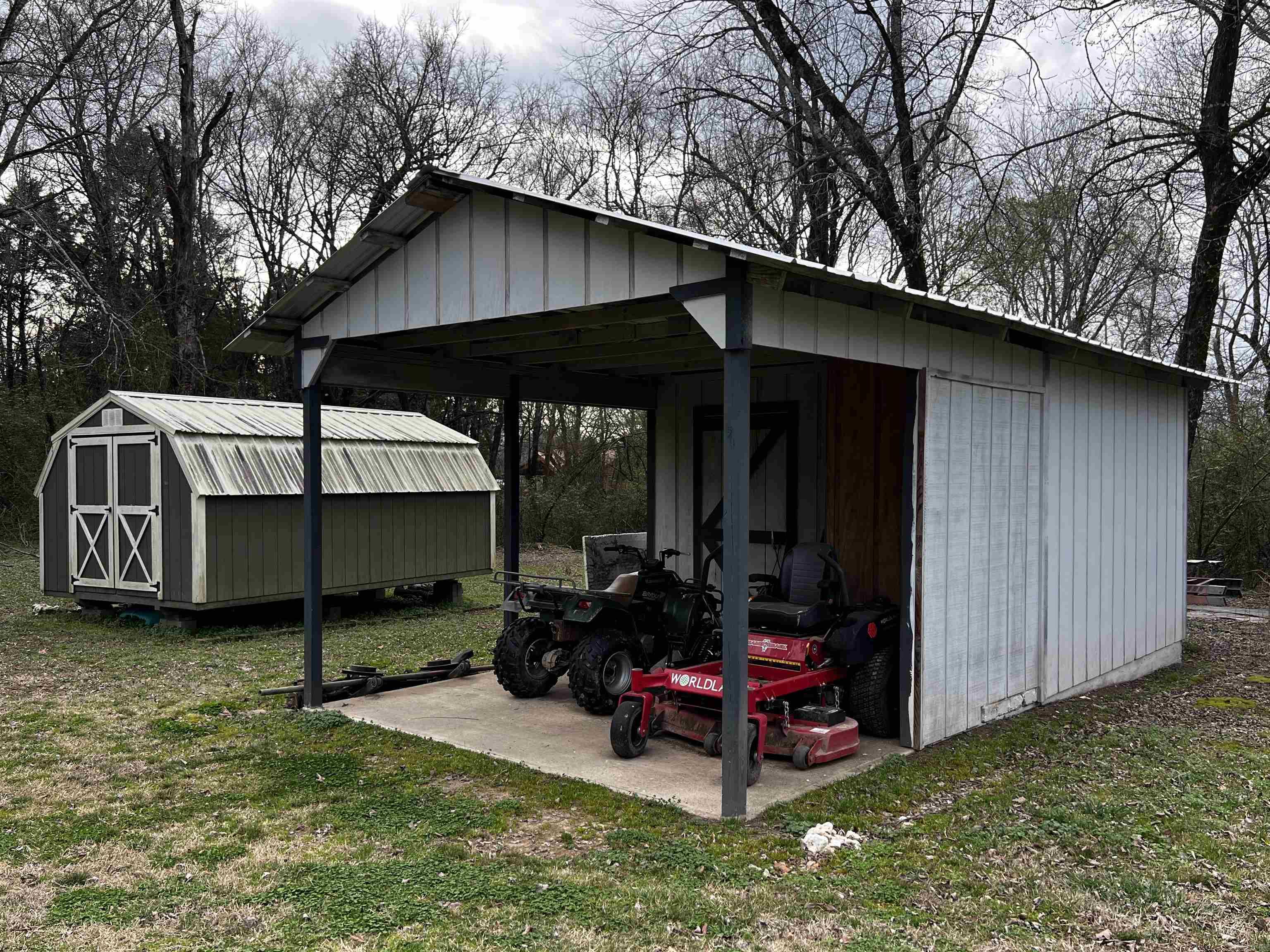 1093 W Hwy 8 Highway