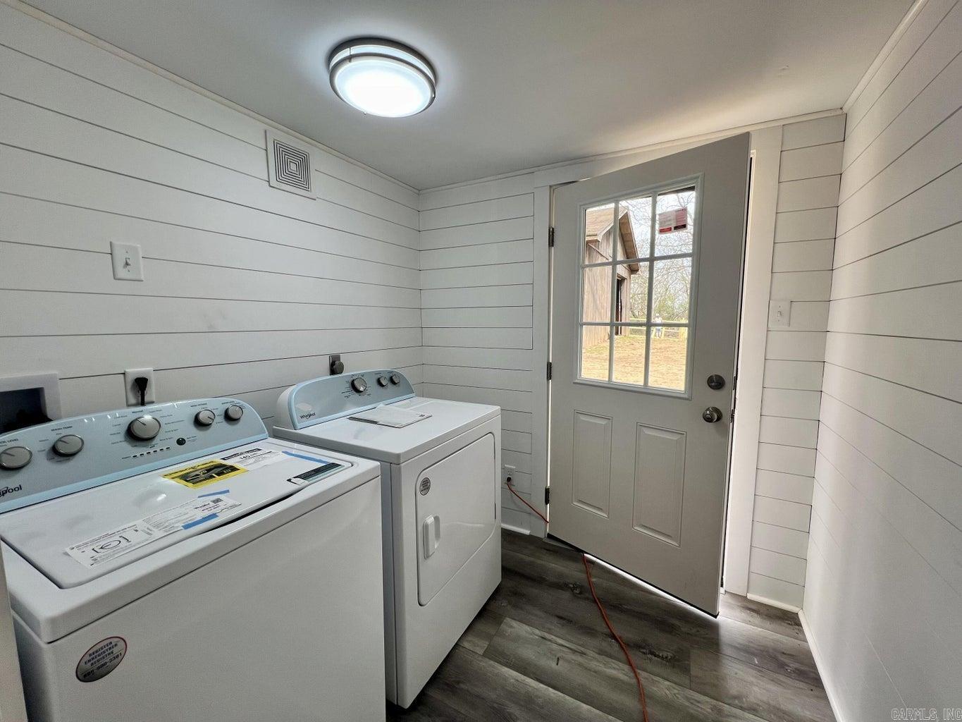 506 W 17TH Street