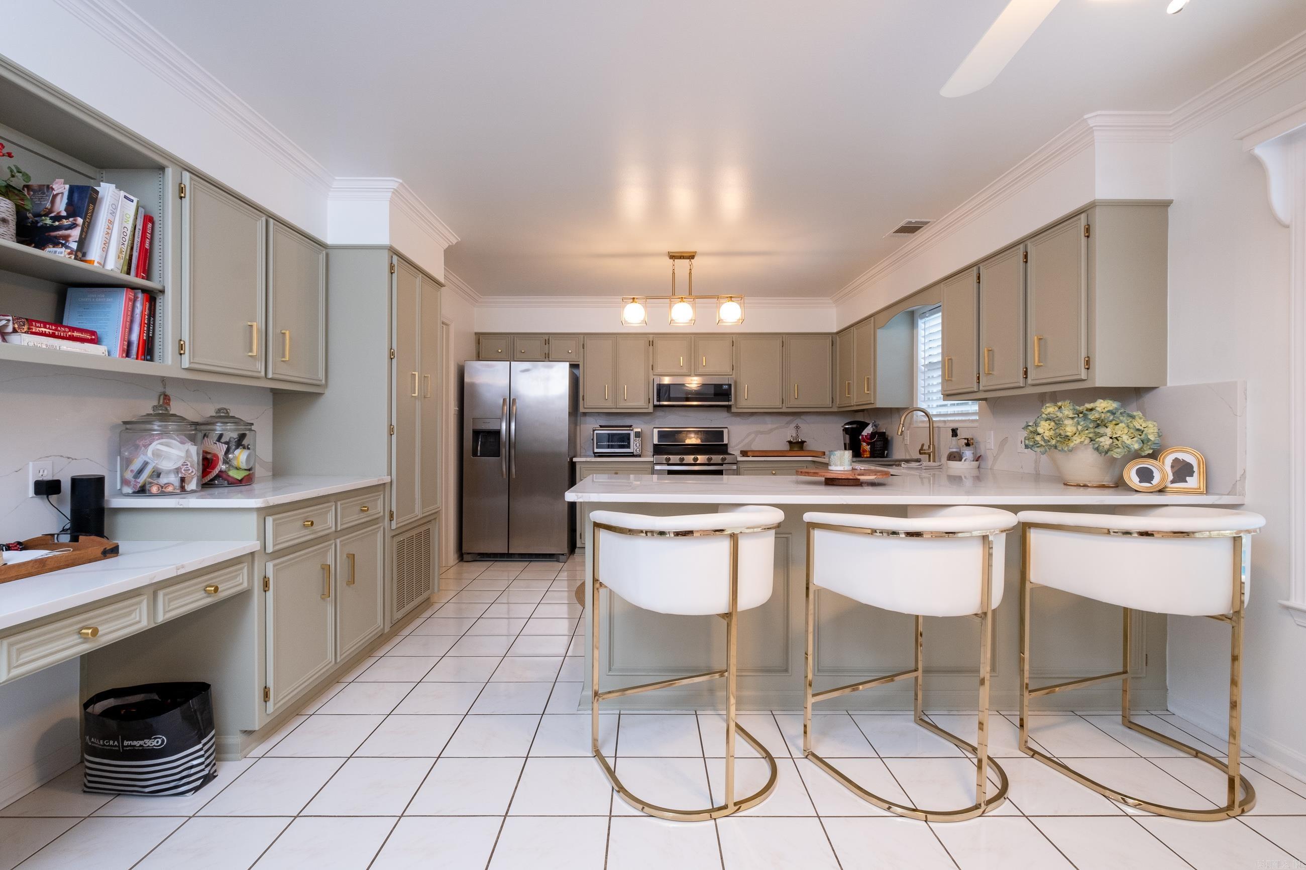 13616 Longtree Drive