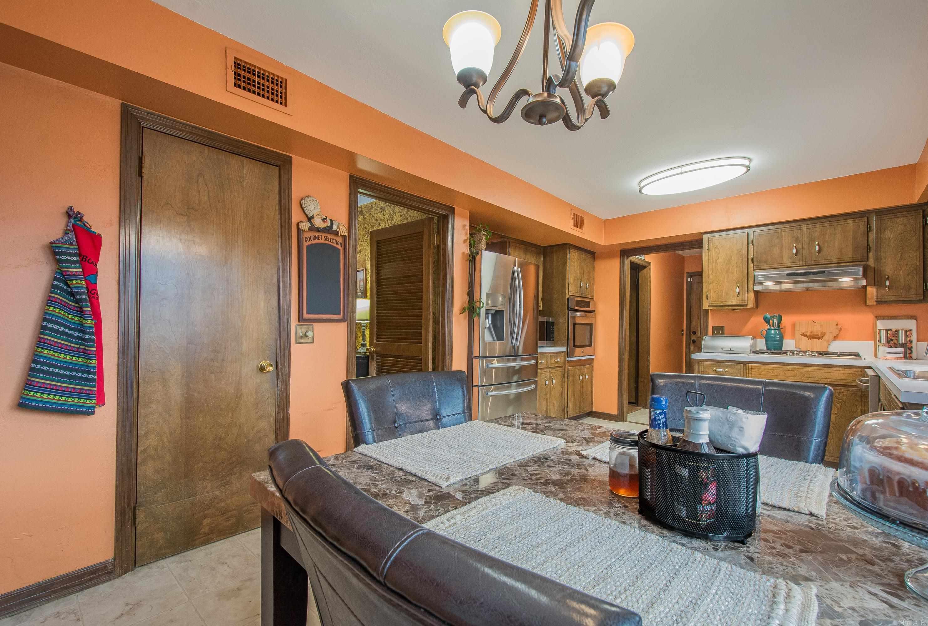 4 Gleneagles Court