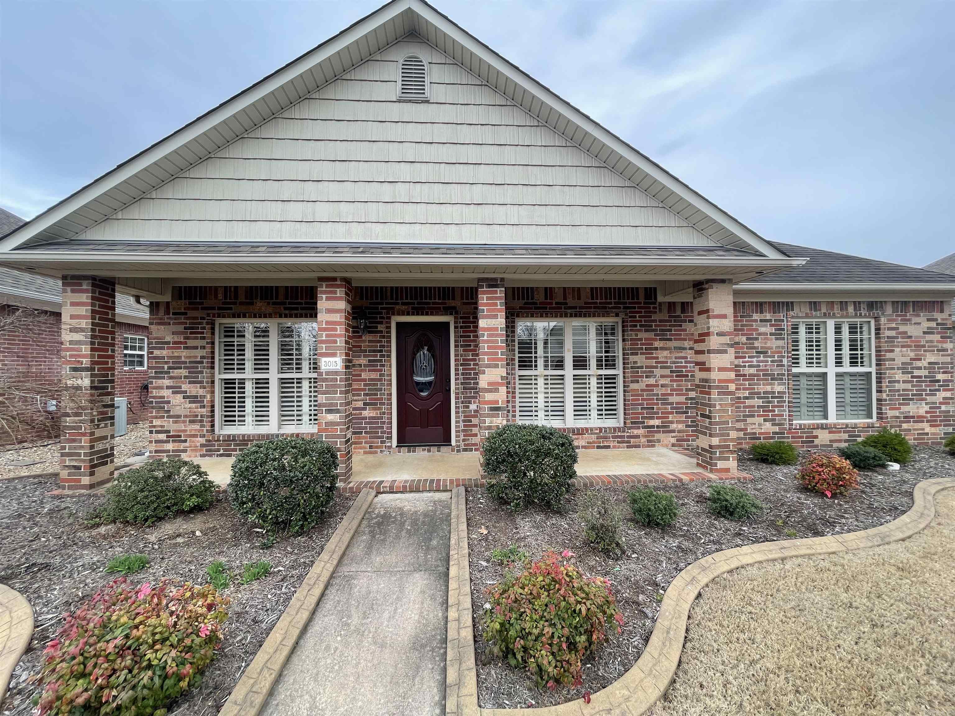 3015 Robert Ott Cir