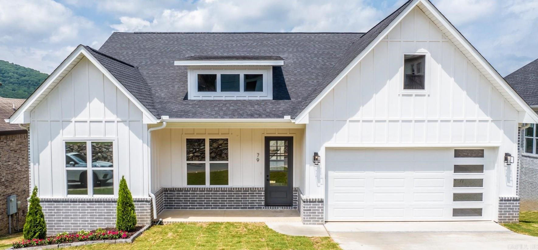 79 Tournay Circle