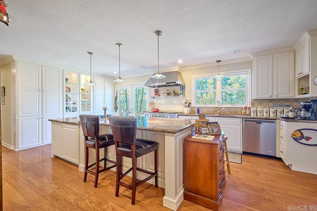 305 Whispering Hills Street