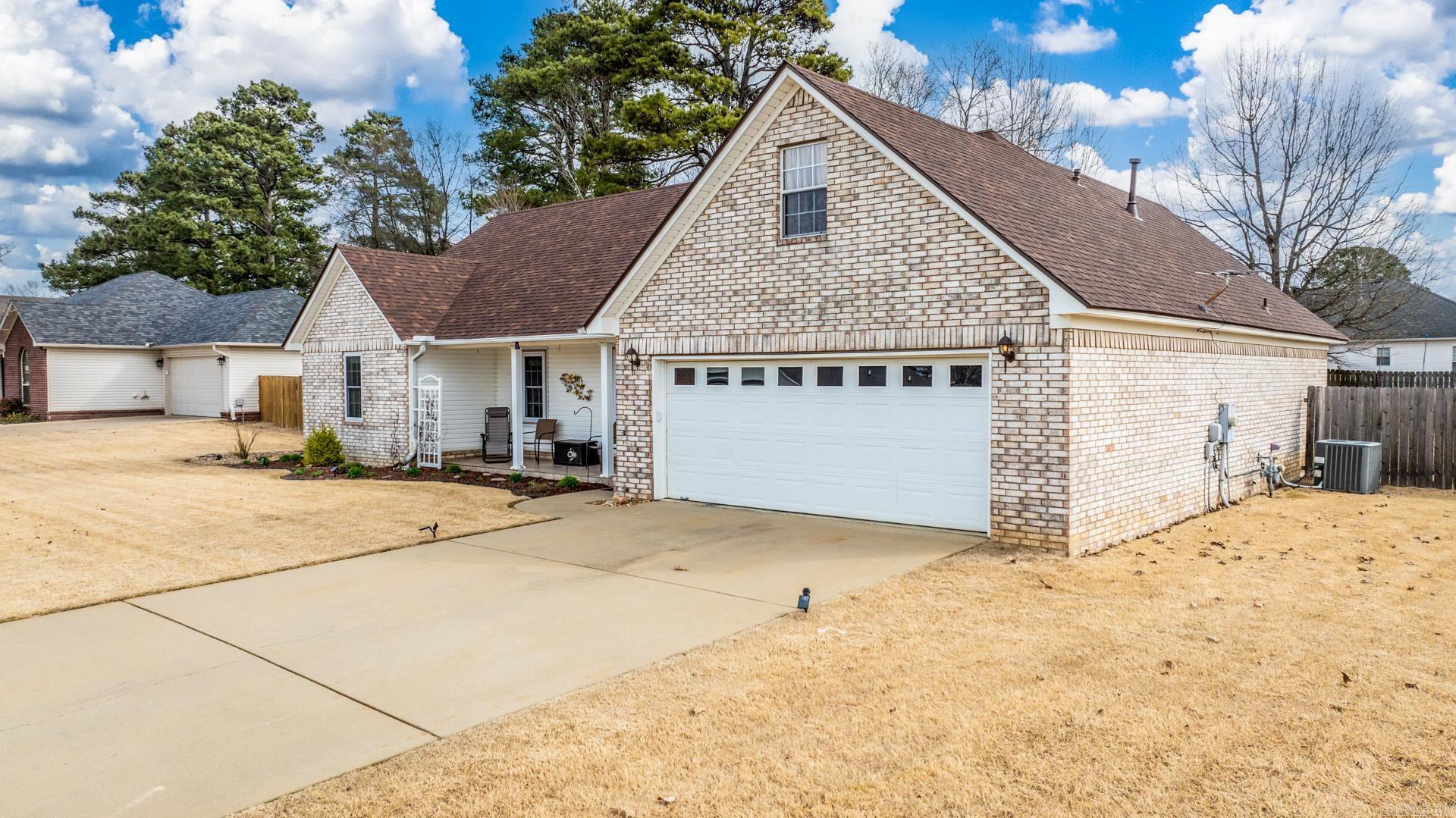 909 Scooty Drive
