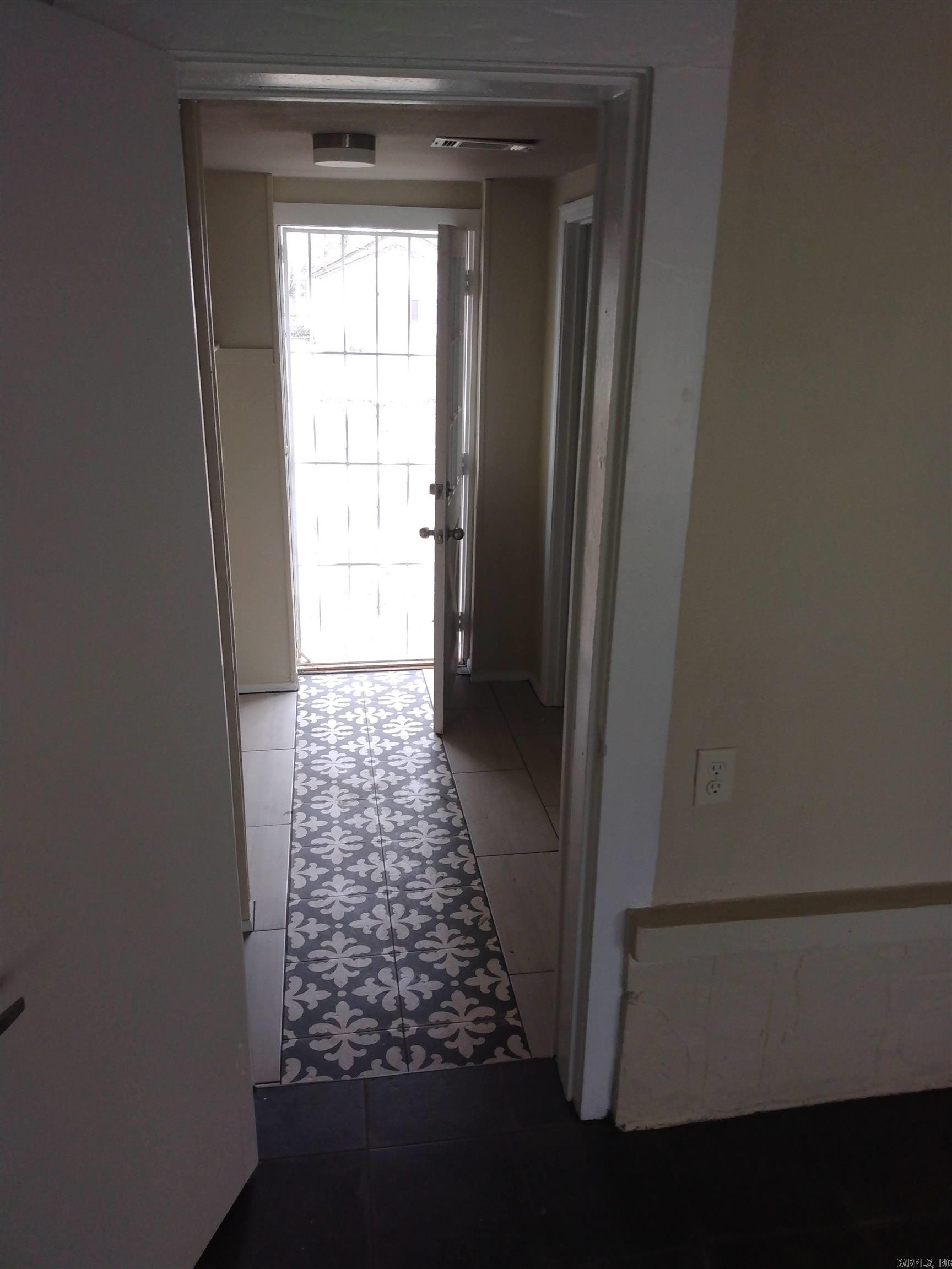 4801 Atkins