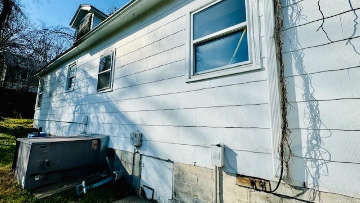 203 Logan Loop