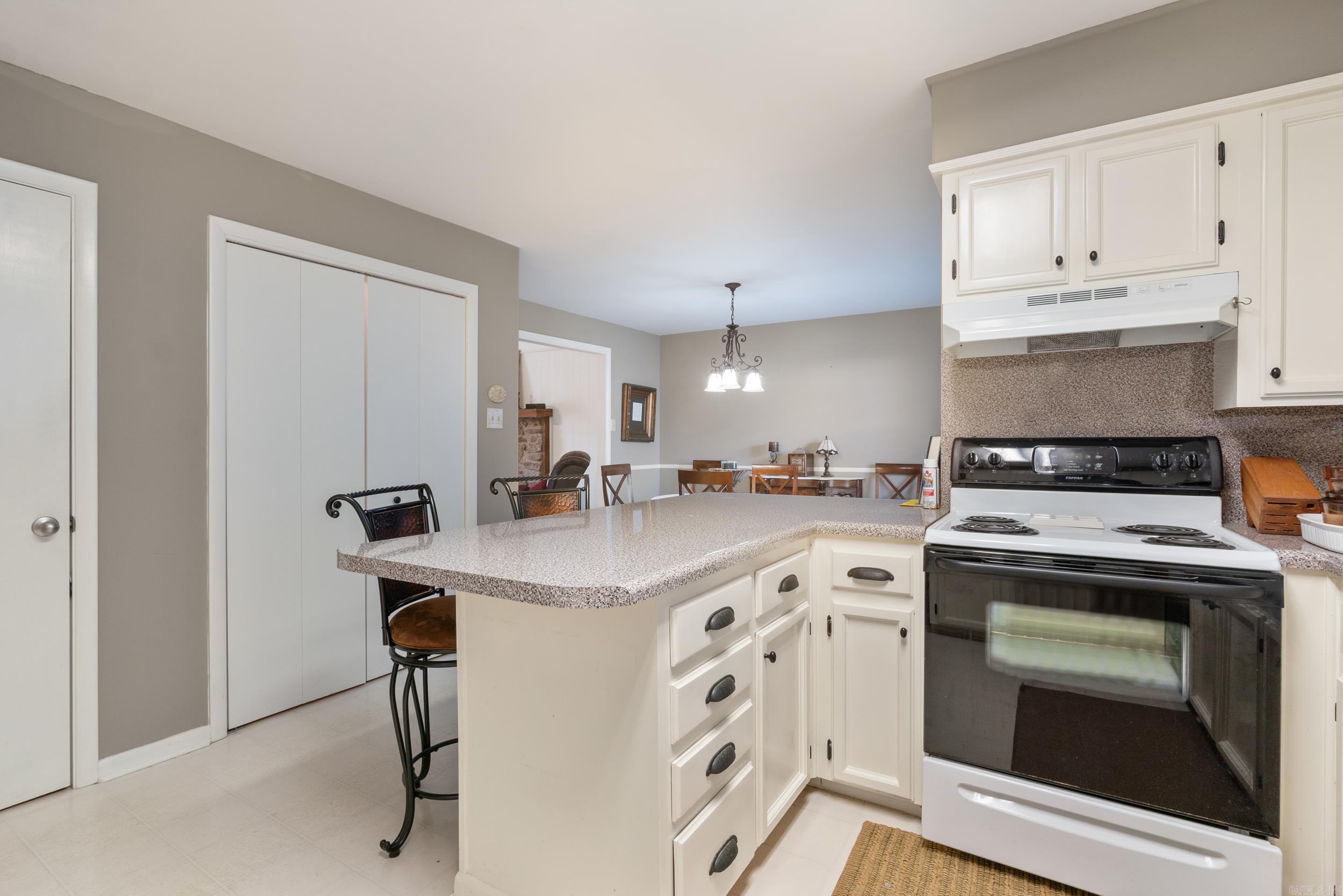 8 Valley View Drive