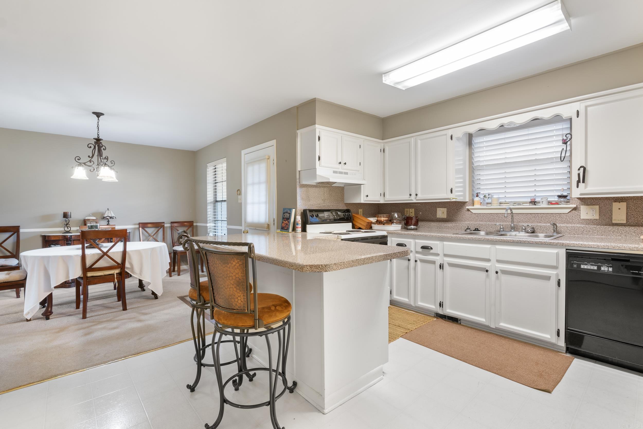 8 Valley View Drive