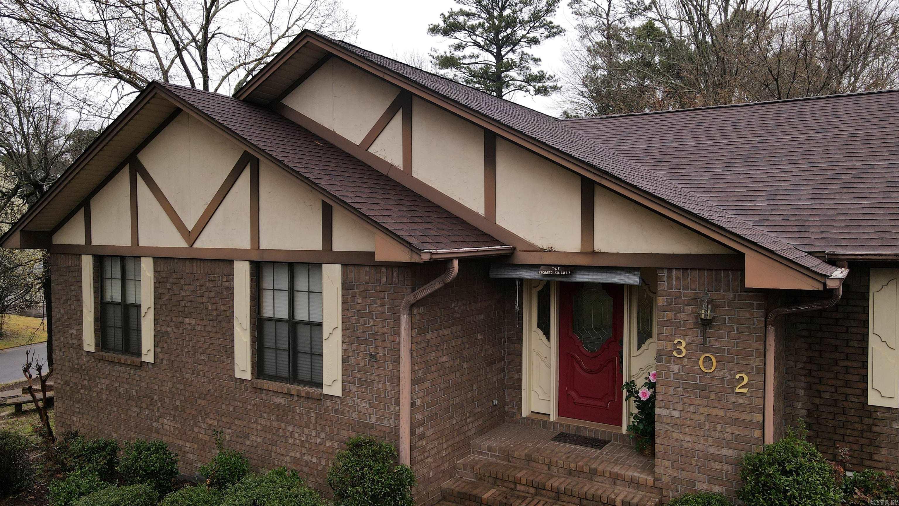 302 North Park Drive