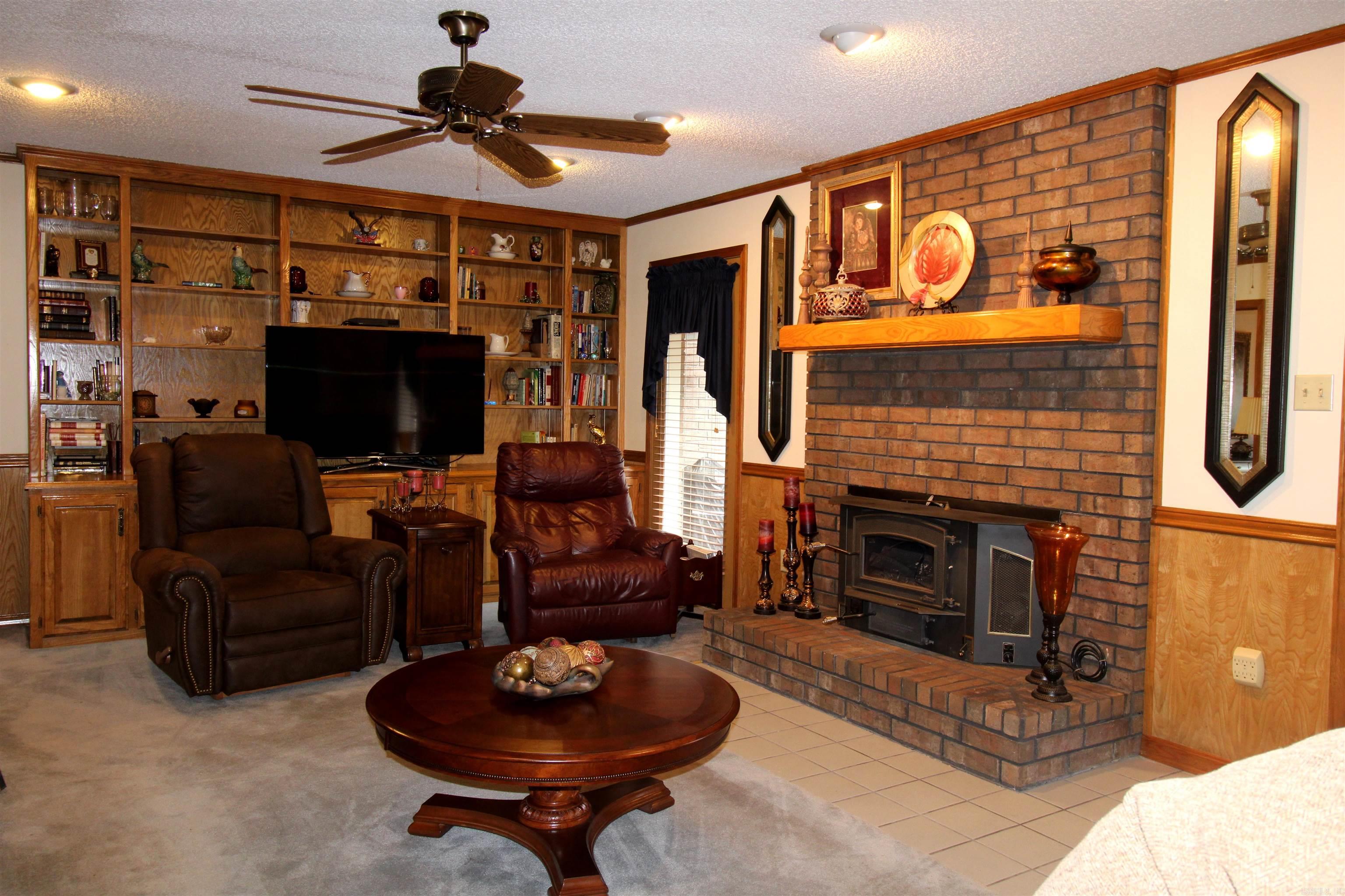 302 North Park Drive