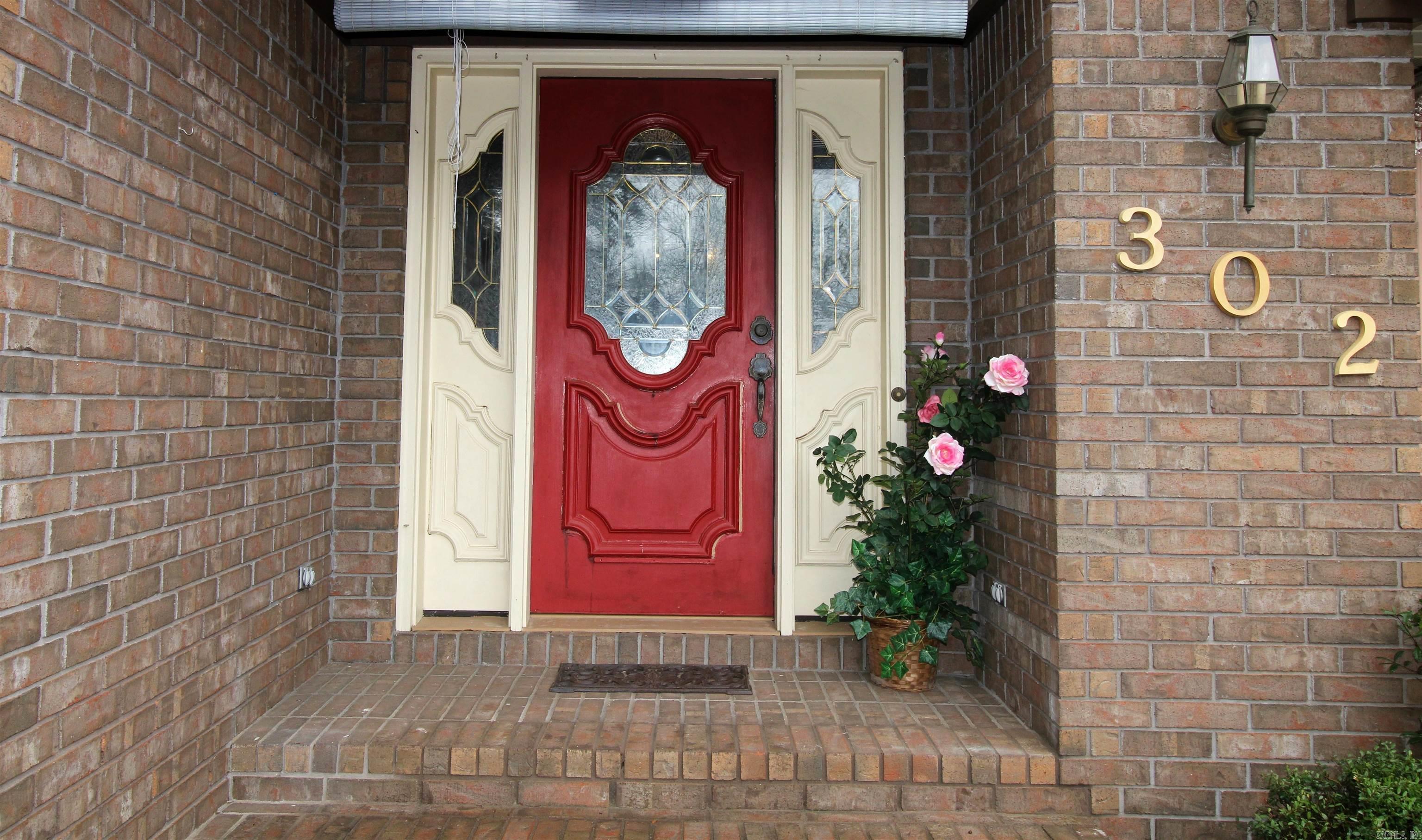 302 North Park Drive