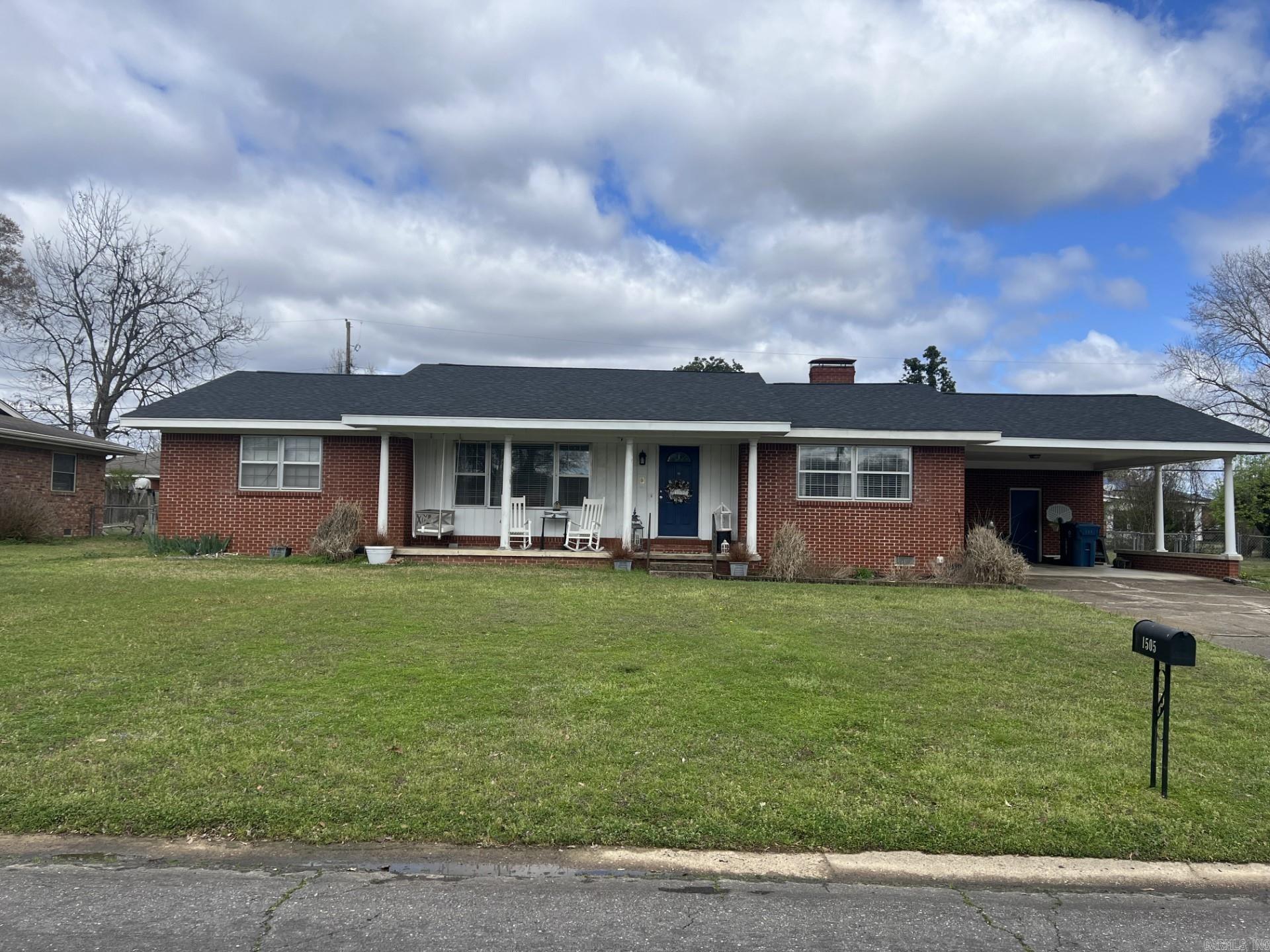 1505 Pinehurst Drive