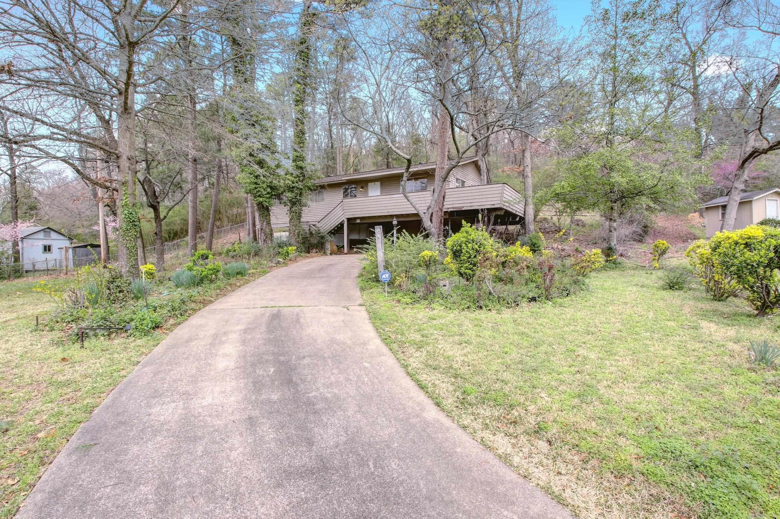6 Westbrook Cove