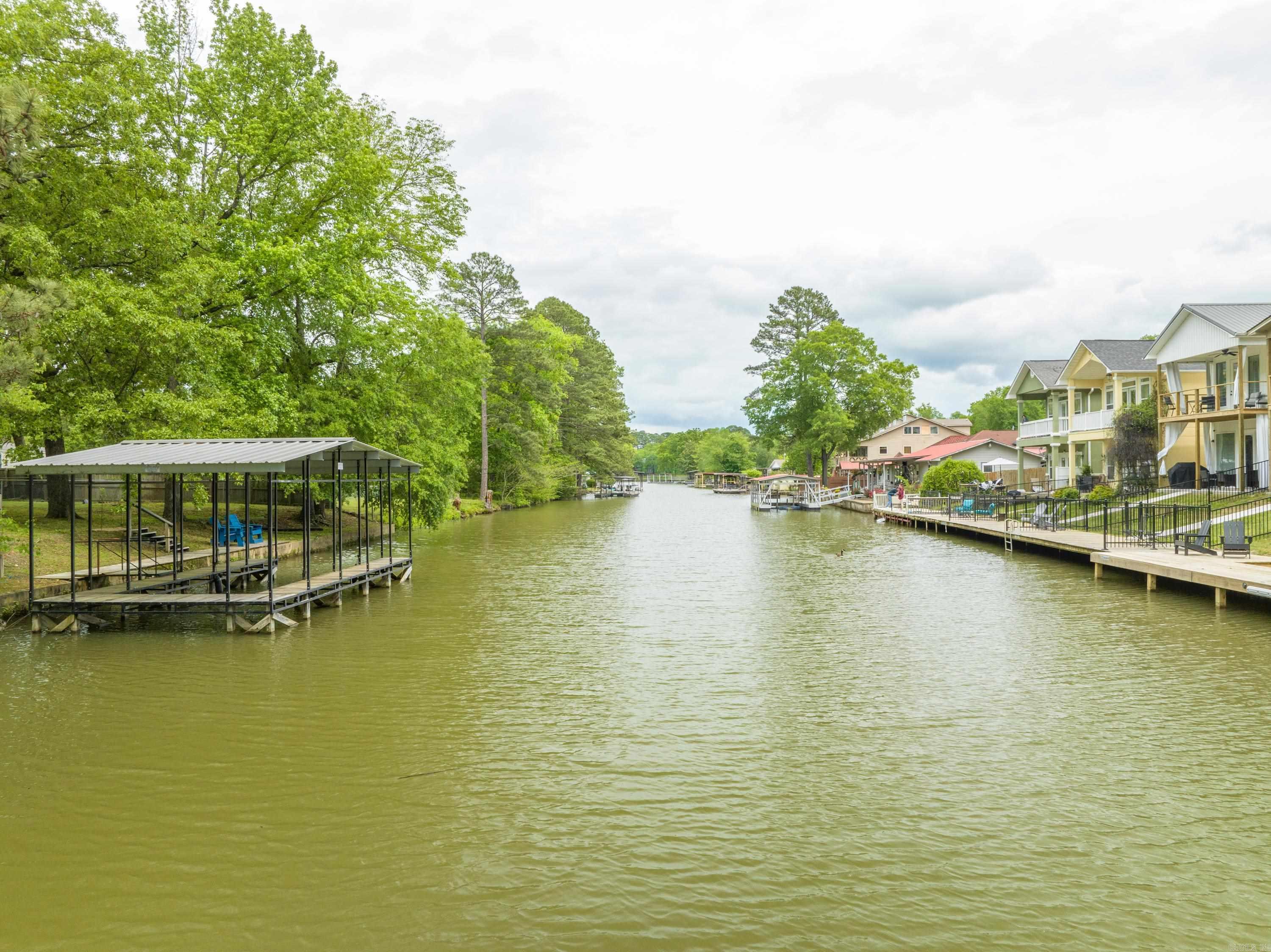 160 Lakeaire Terrace