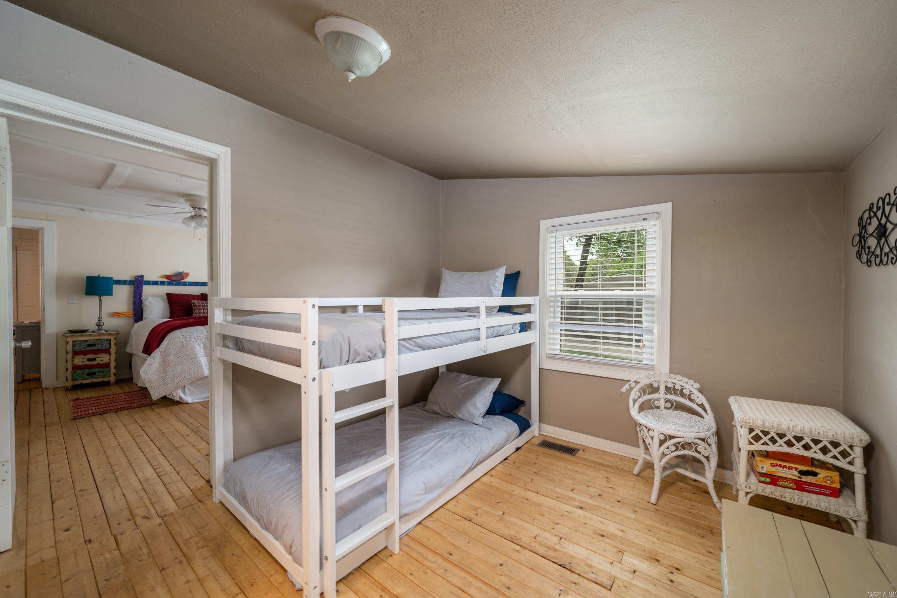 160 Lakeaire Terrace