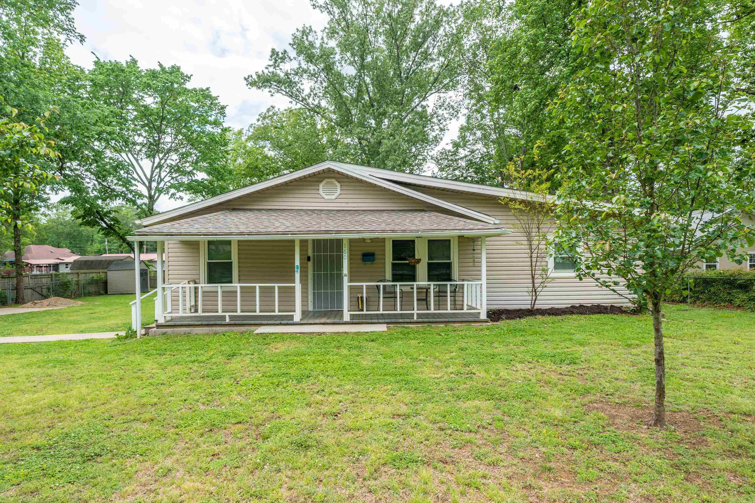 160 Lakeaire Terrace