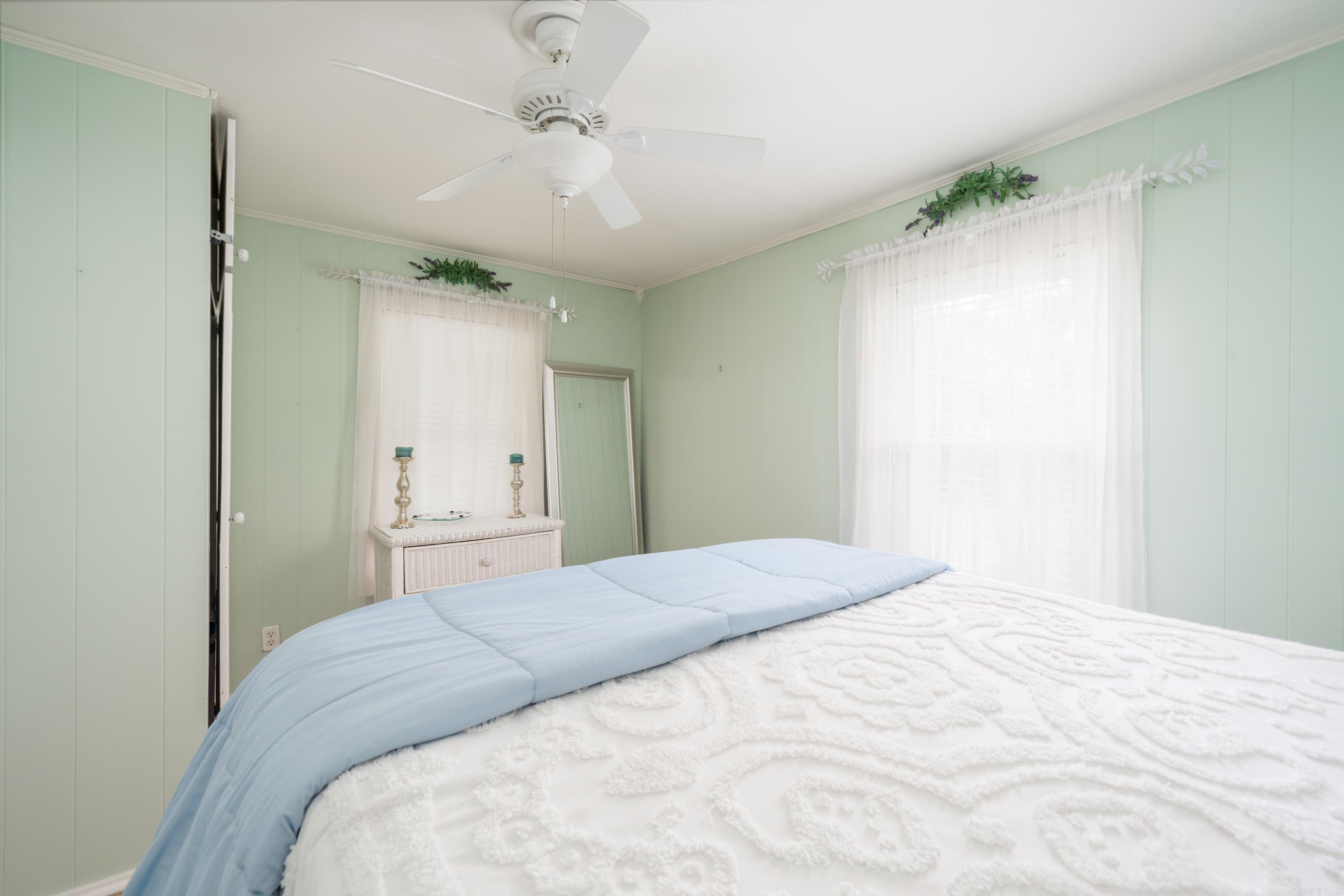 160 Lakeaire Terrace