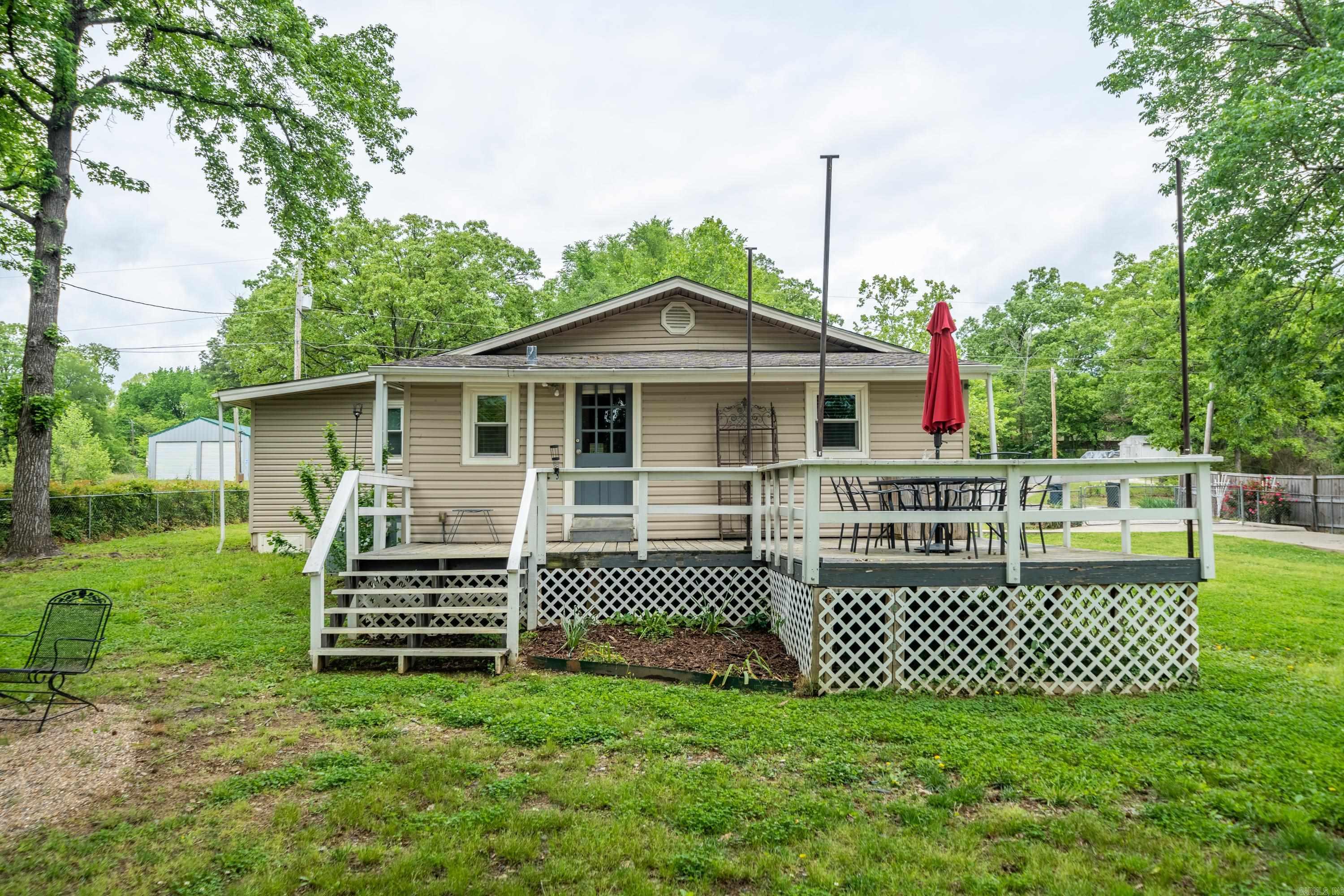 160 Lakeaire Terrace