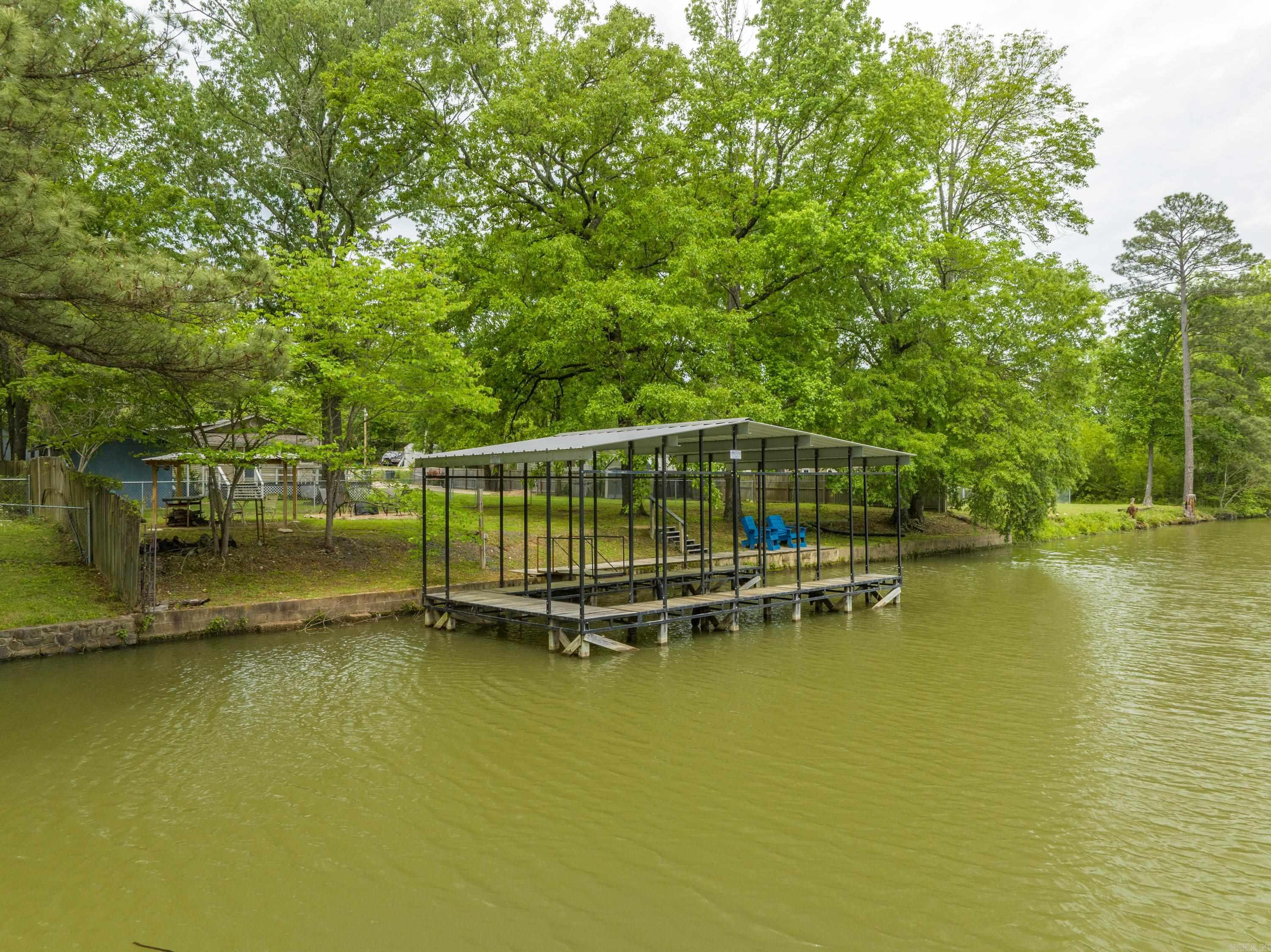 160 Lakeaire Terrace