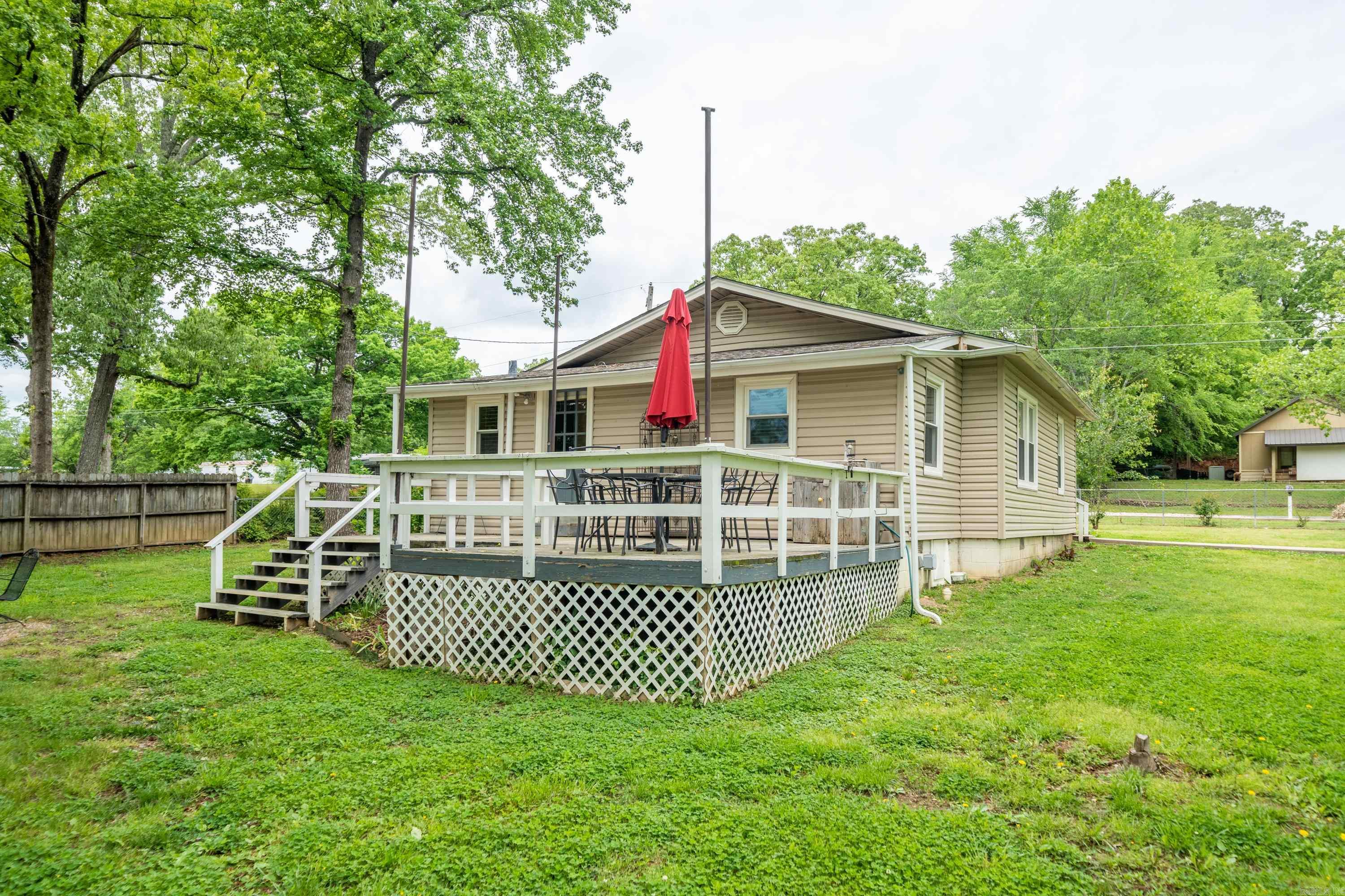 160 Lakeaire Terrace