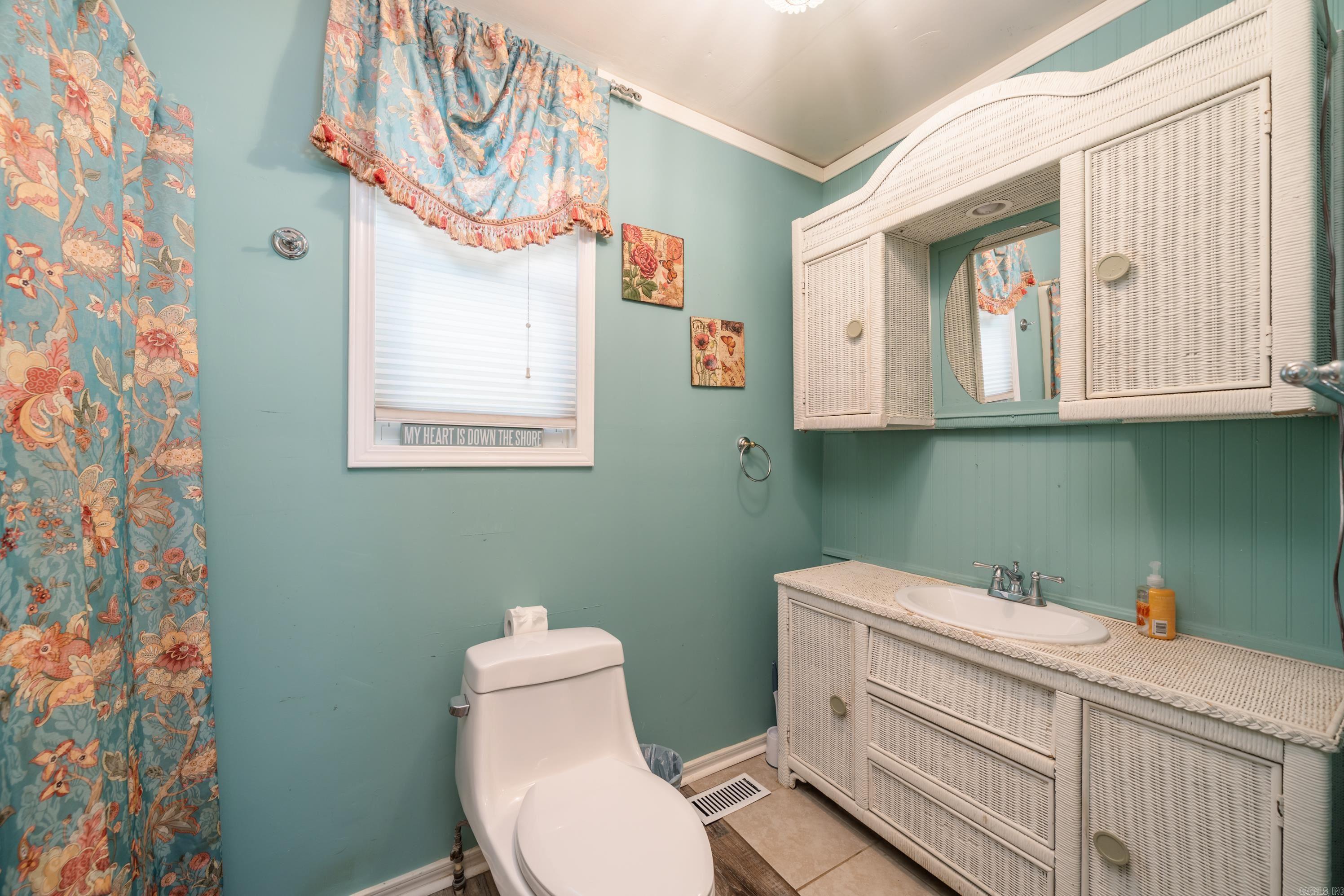 160 Lakeaire Terrace