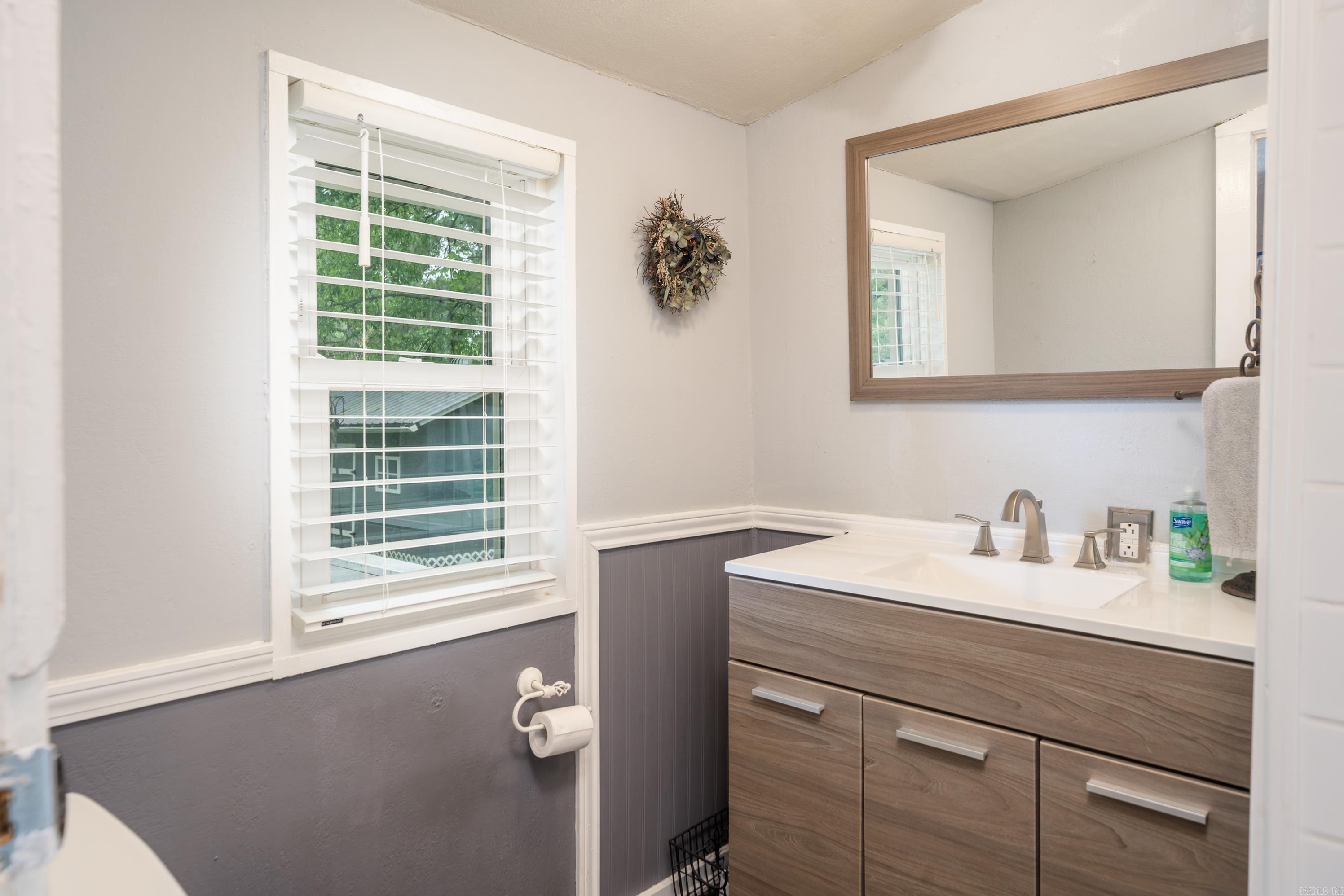 160 Lakeaire Terrace