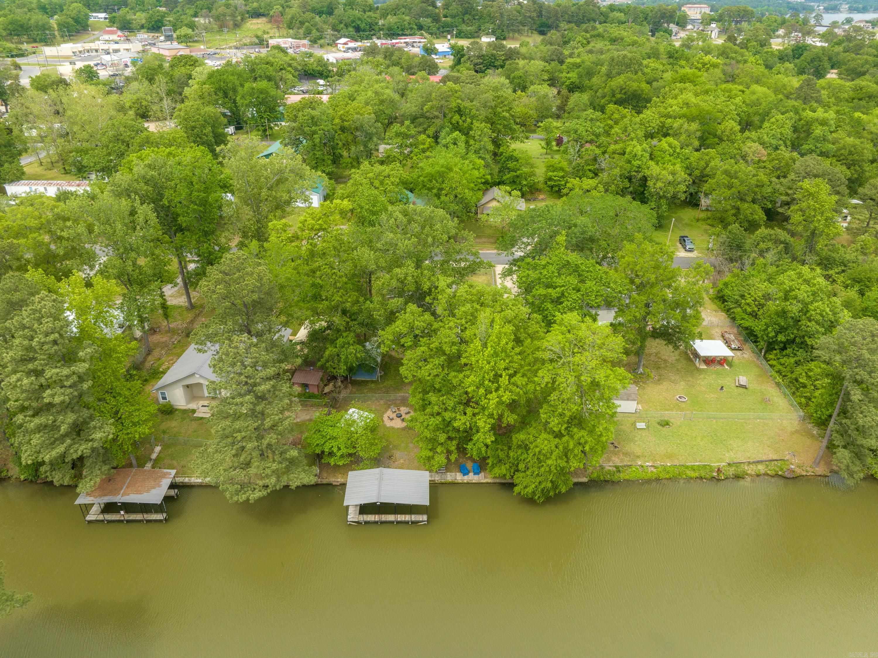 160 Lakeaire Terrace