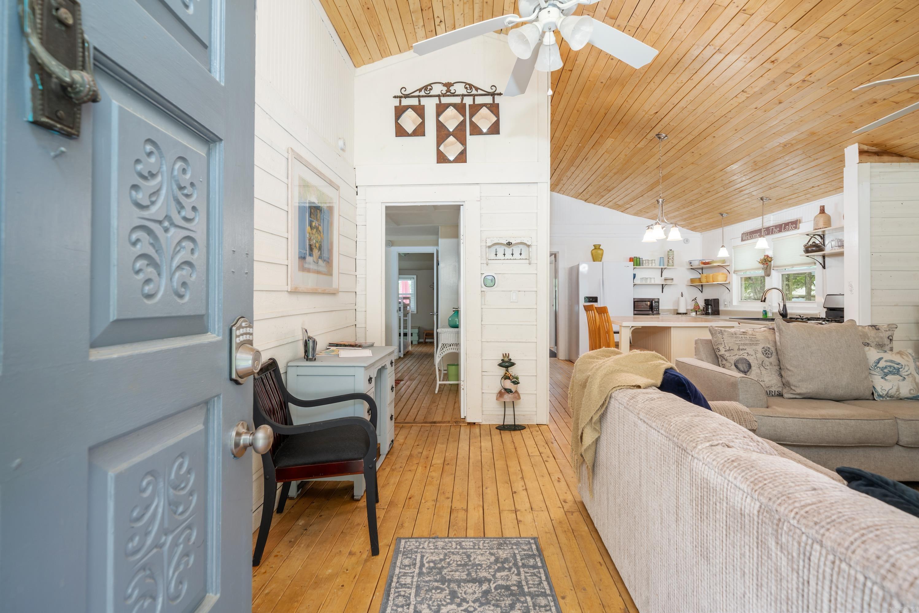 160 Lakeaire Terrace