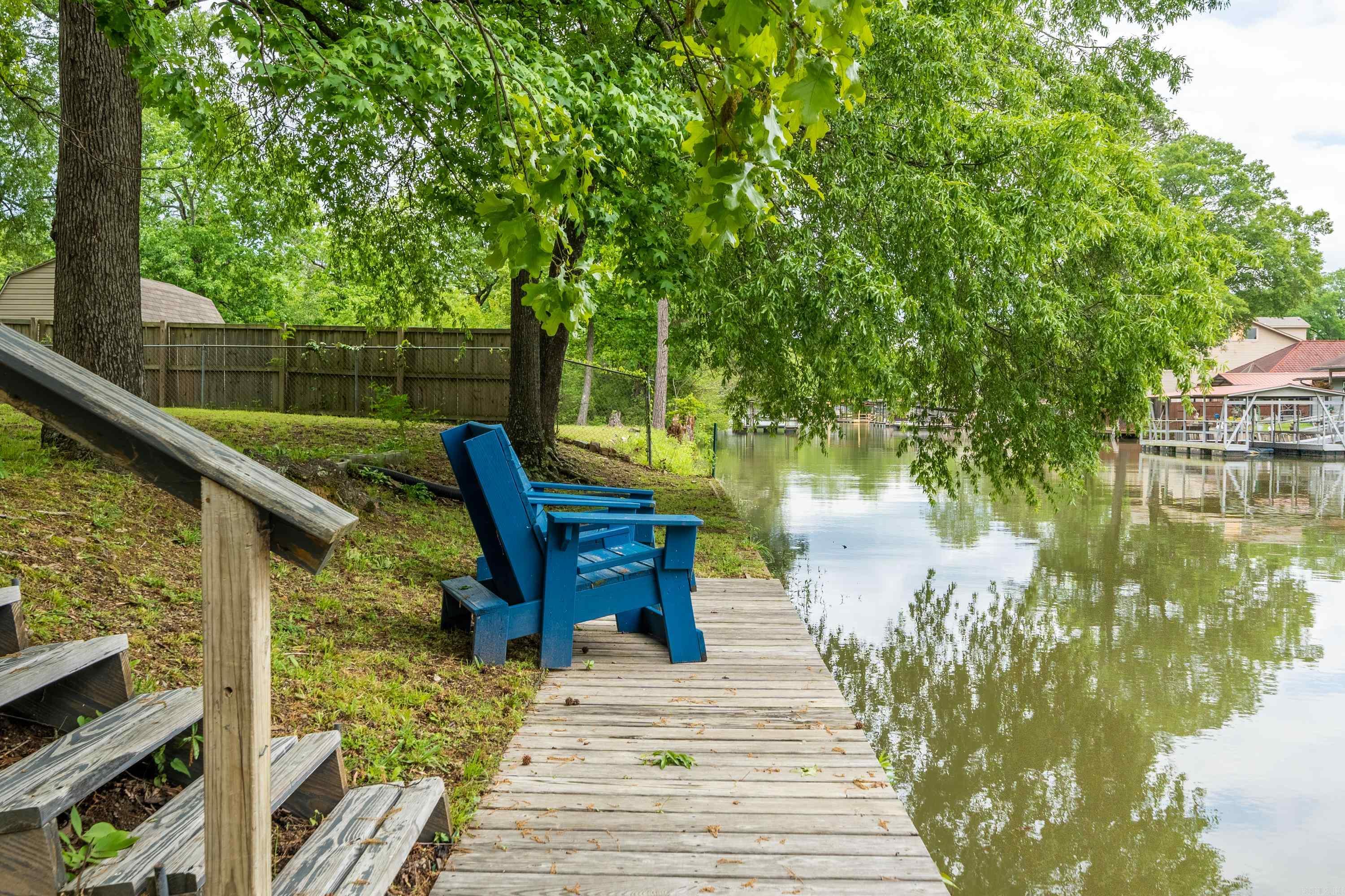 160 Lakeaire Terrace