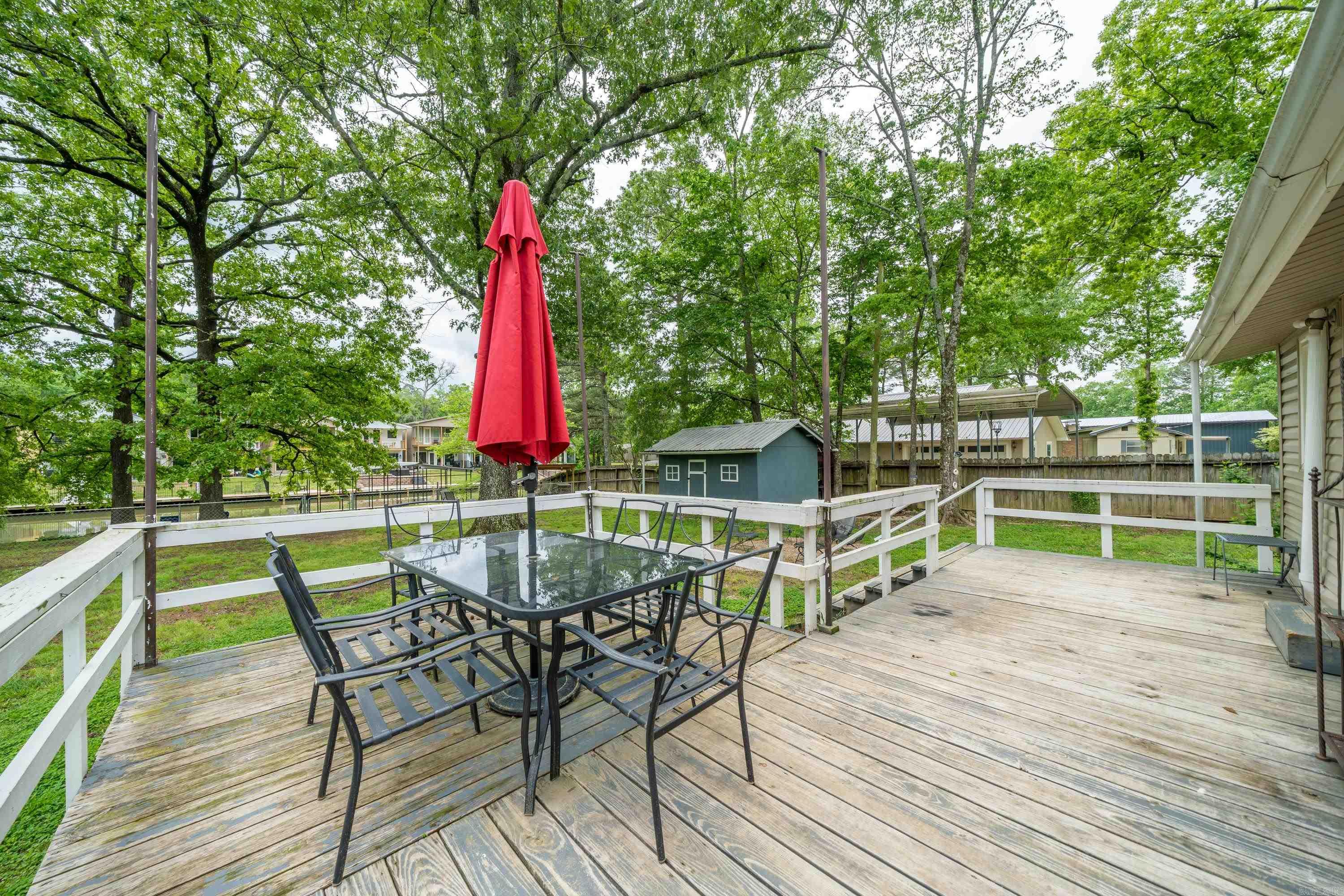 160 Lakeaire Terrace