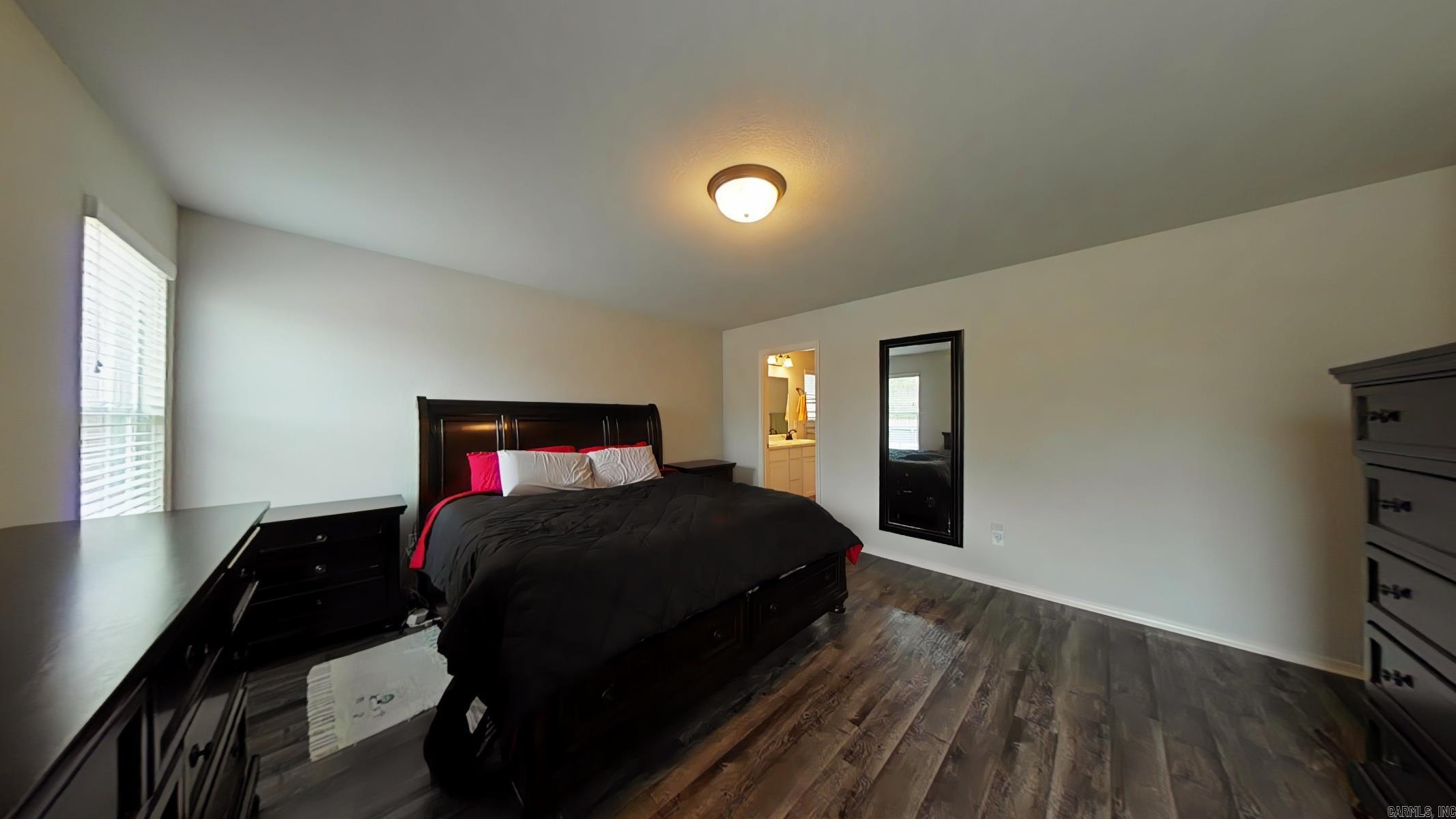 6040 Woodcreek Cove