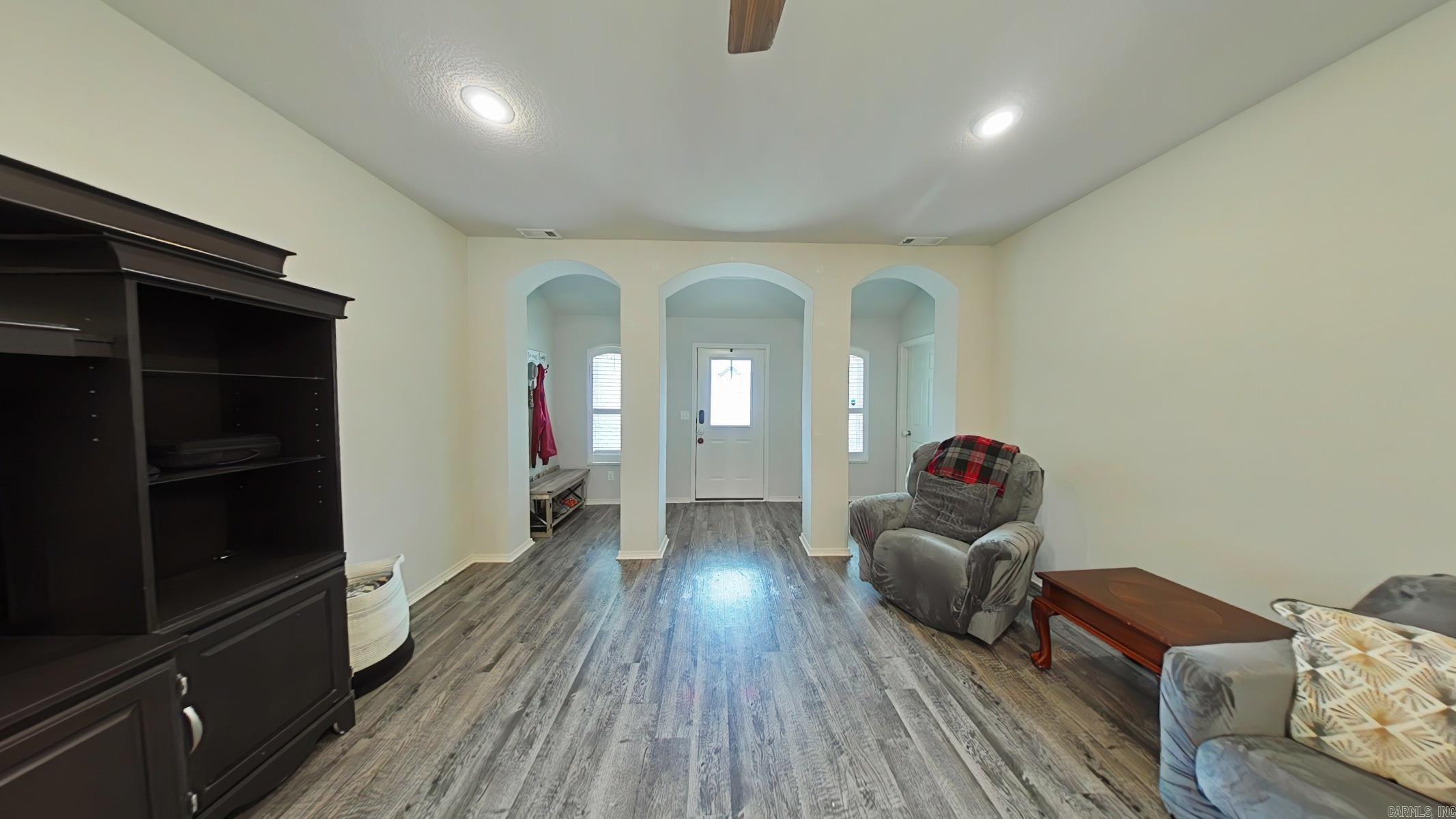 6040 Woodcreek Cove